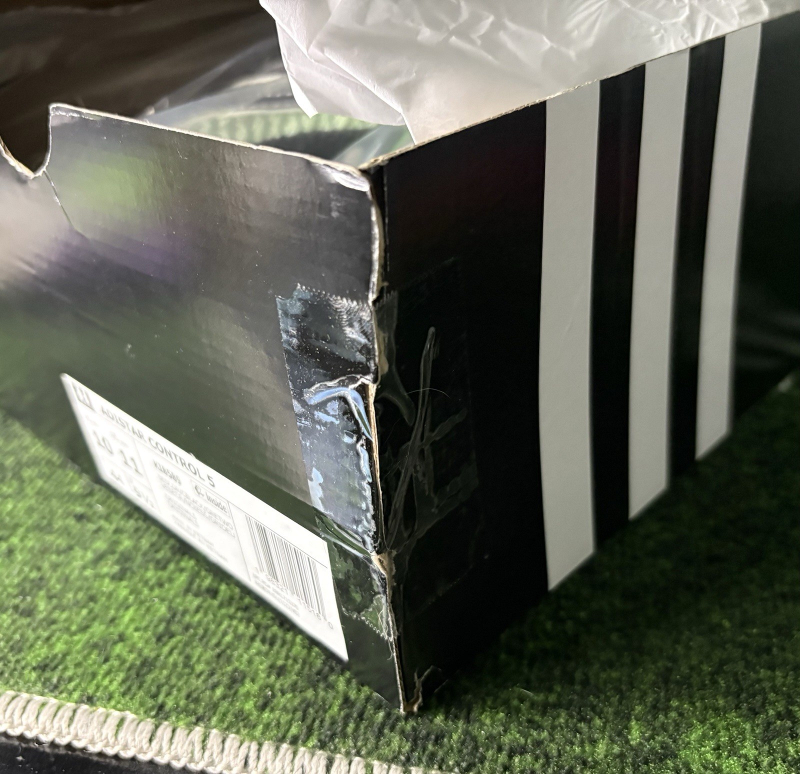 US Men’s 10/Women’s 11 – Adidas Adistar Control 5 «Green Silver» KI8589