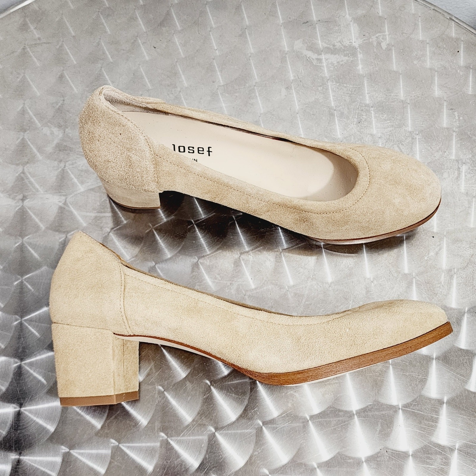 Jon Josef Damas Cashew Suede Pumps Round Toe Court Heels Shoes NIB Womens Size 6