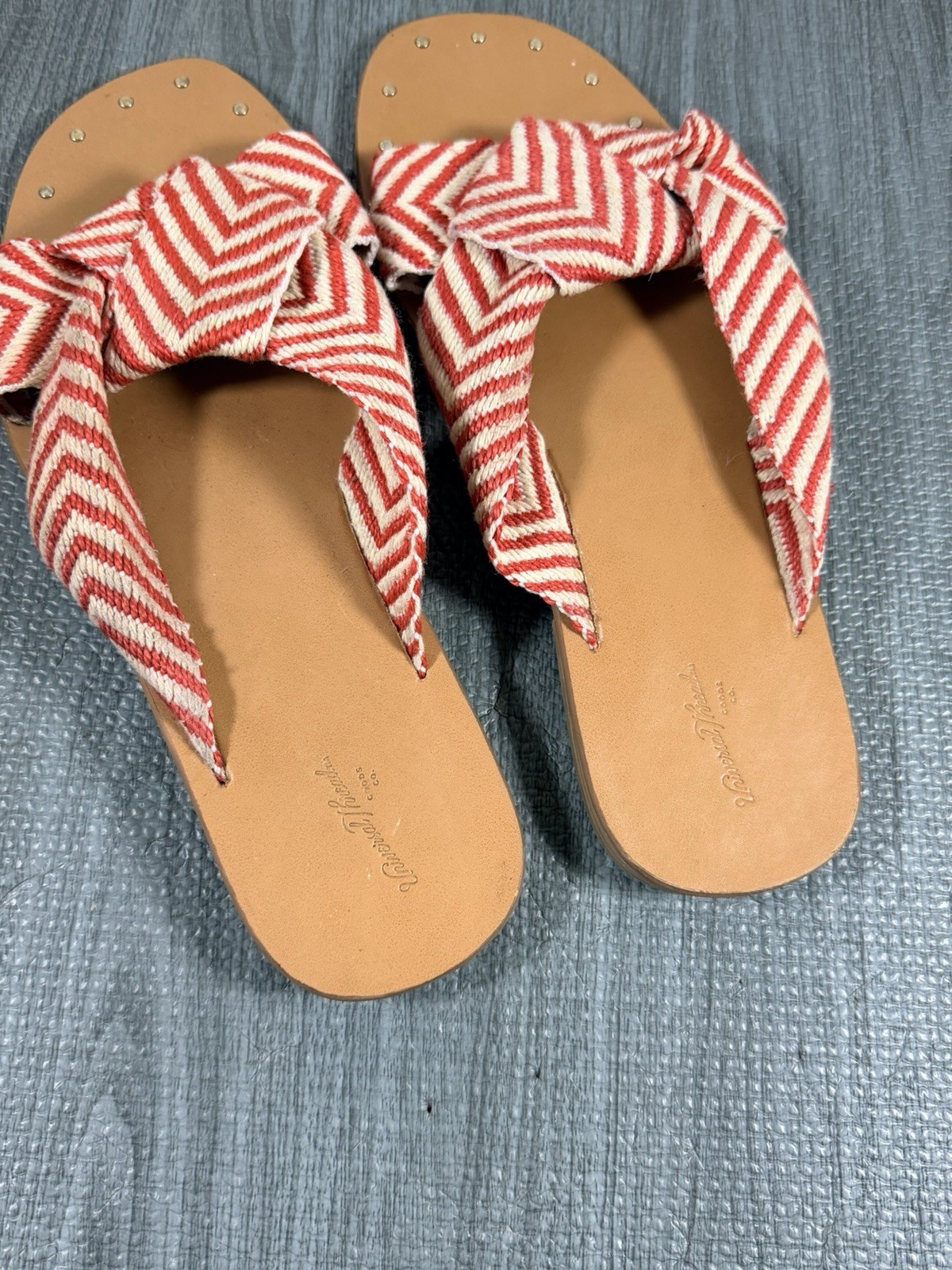 Red and White Chevron Patterned Slip-On Sandals with Studded Toe Detail