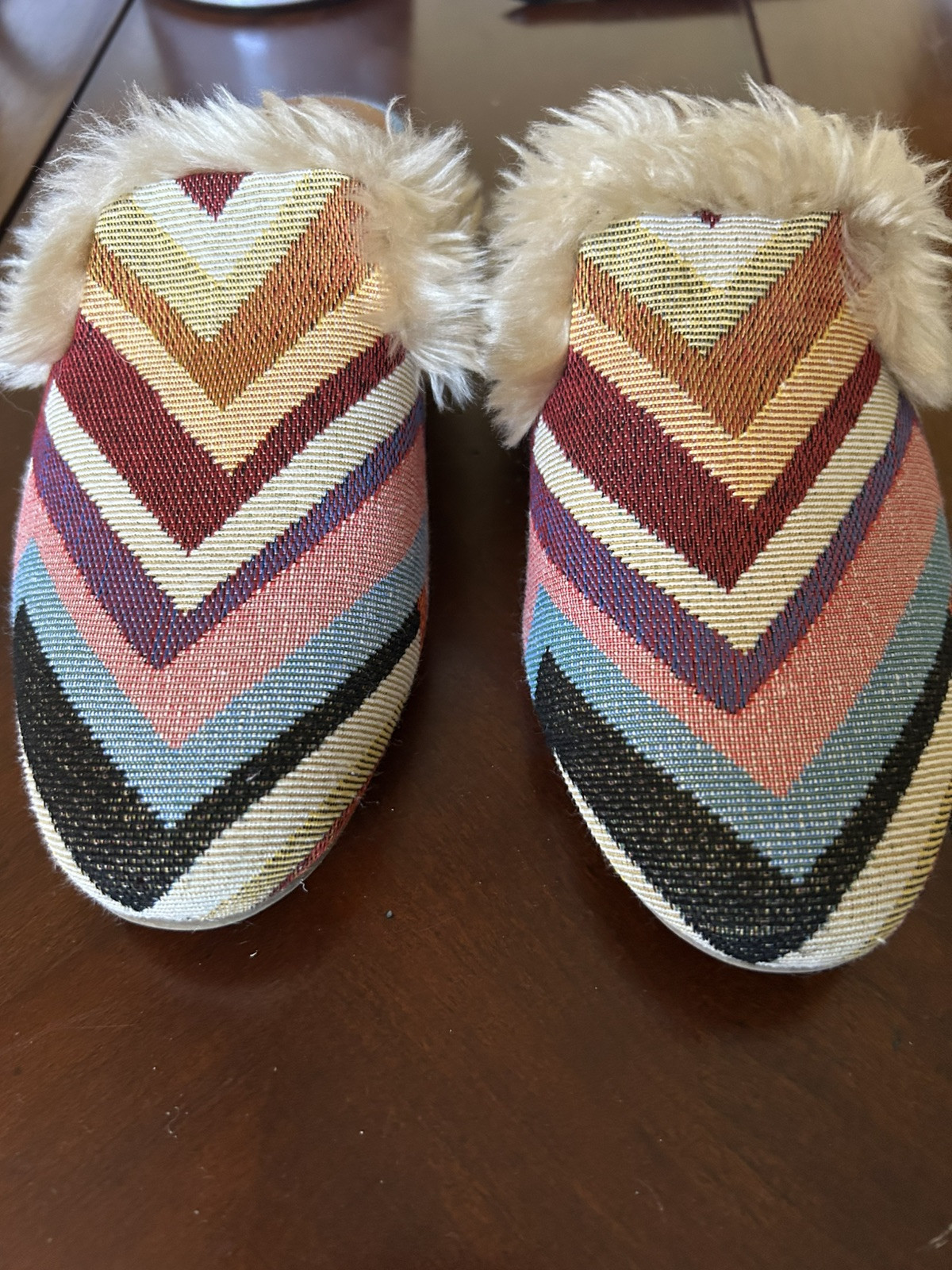 Universal Thread faux fur lined chevron mules shoes 6.5 bibiana rainbow