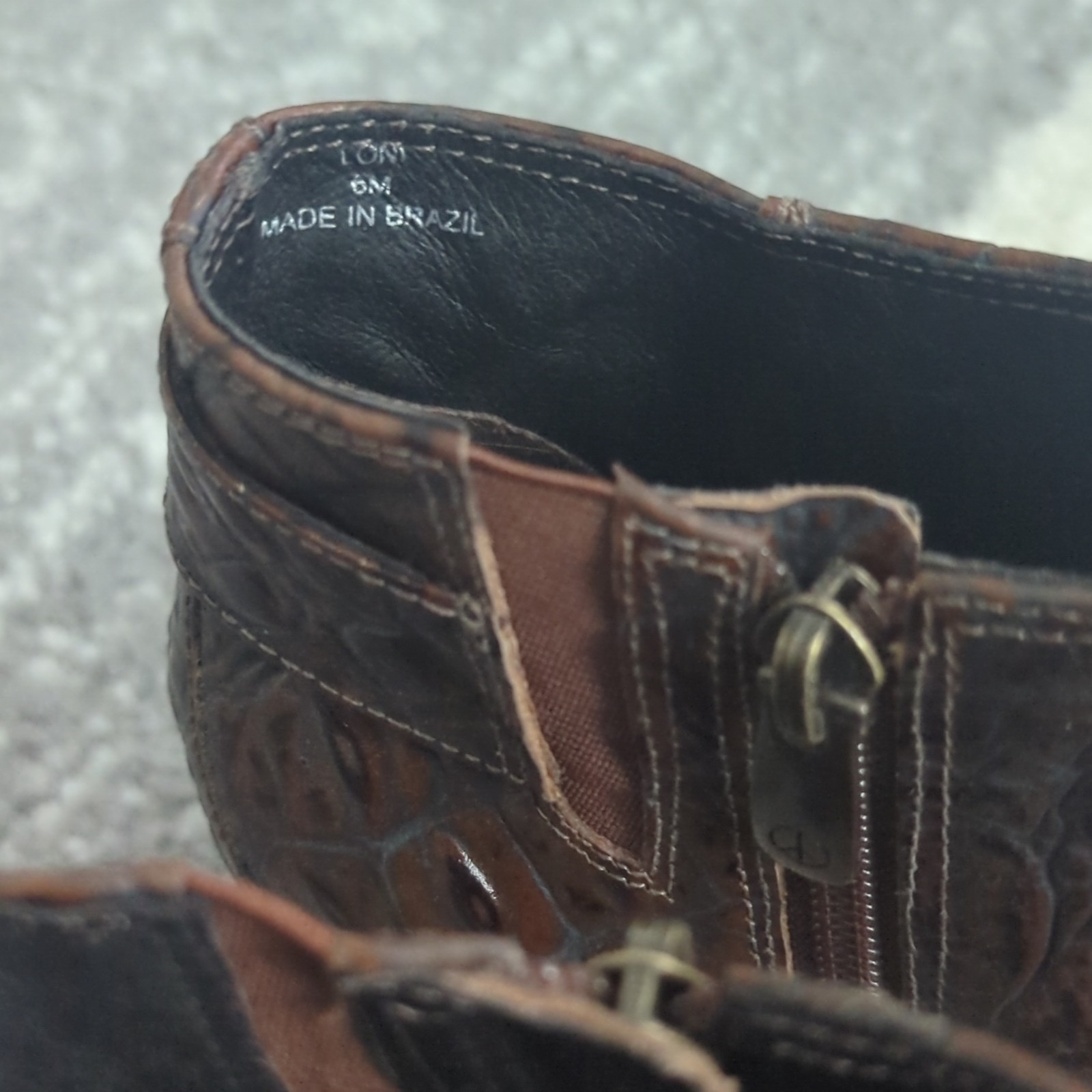 Donald J Pliner Loni Brown Croc-Embossed Leather Ankle Bootie Zip Buckle 6