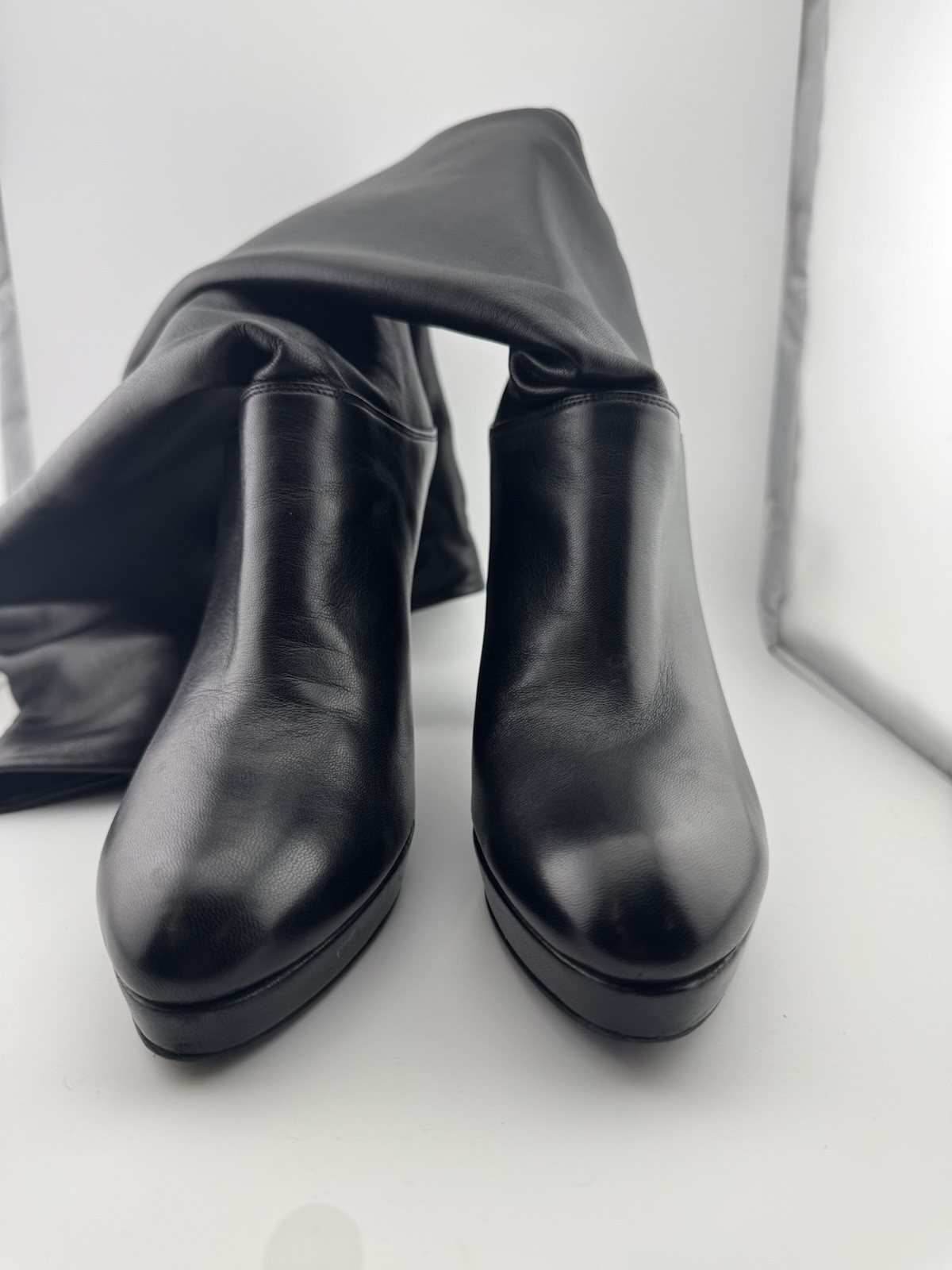 Stuart Weitzman Crushable Black Leather Knee High Pull-On Stretch Boots 8M