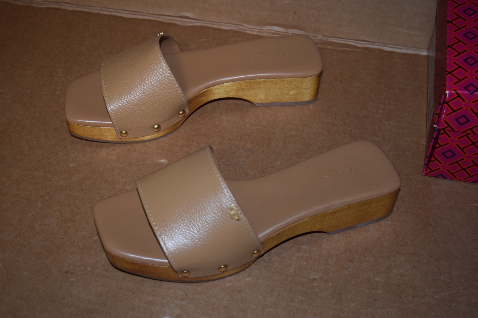 TORY BURCH PASCAL TUMBLED CLOG SANDALS TIRAMISU, 7, 7.5, 10.5