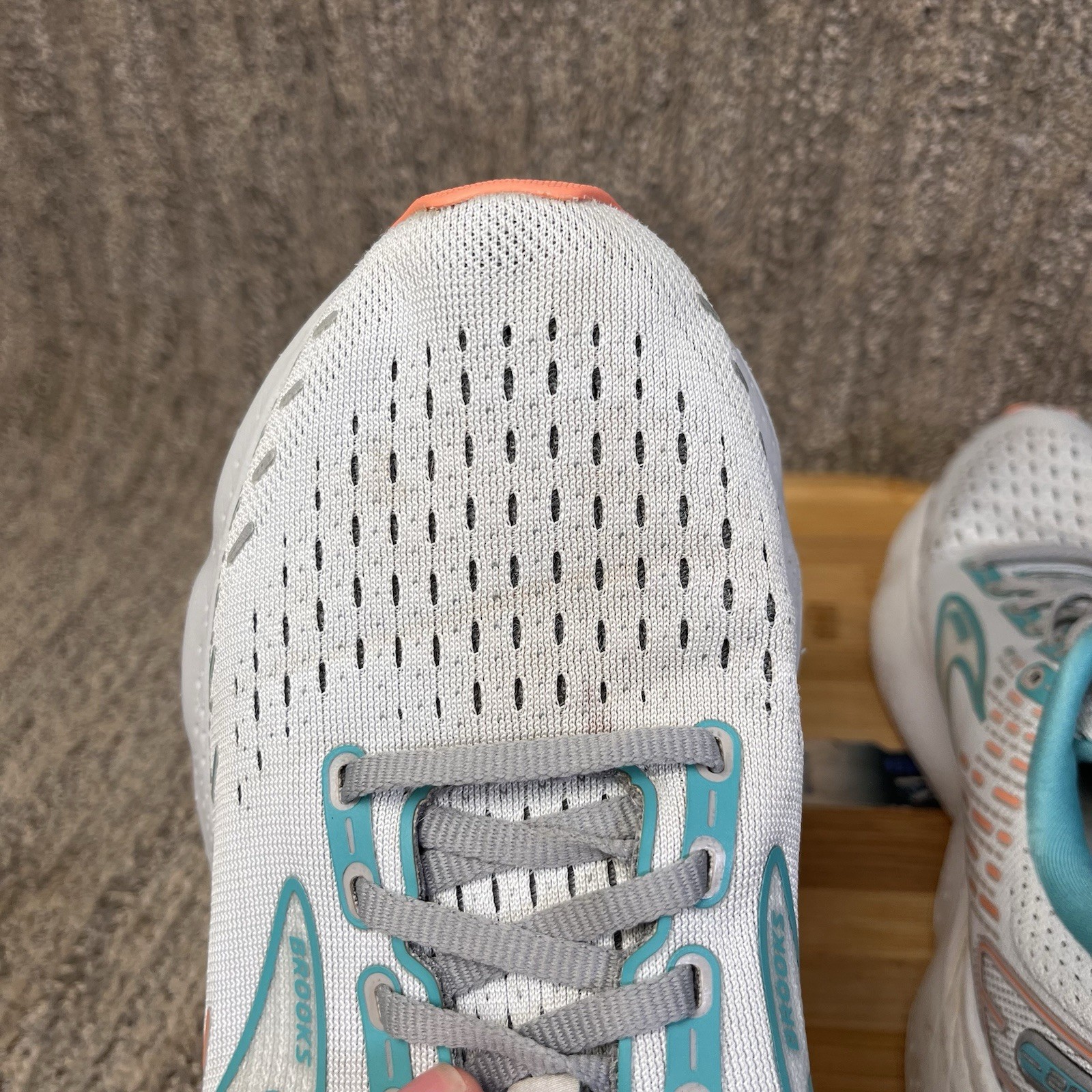 Brooks Glycerin 20 Women Size 8.5 Running Shoes Coral Gray Athletic Gym Sneakers
