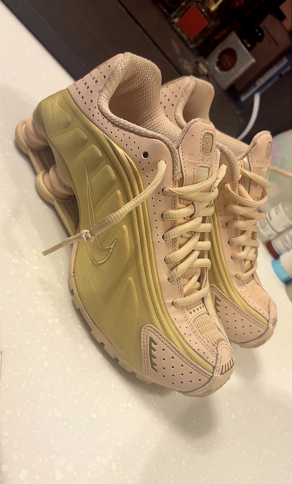 Nike Shox R4 – Guava Ice/Rose Gold