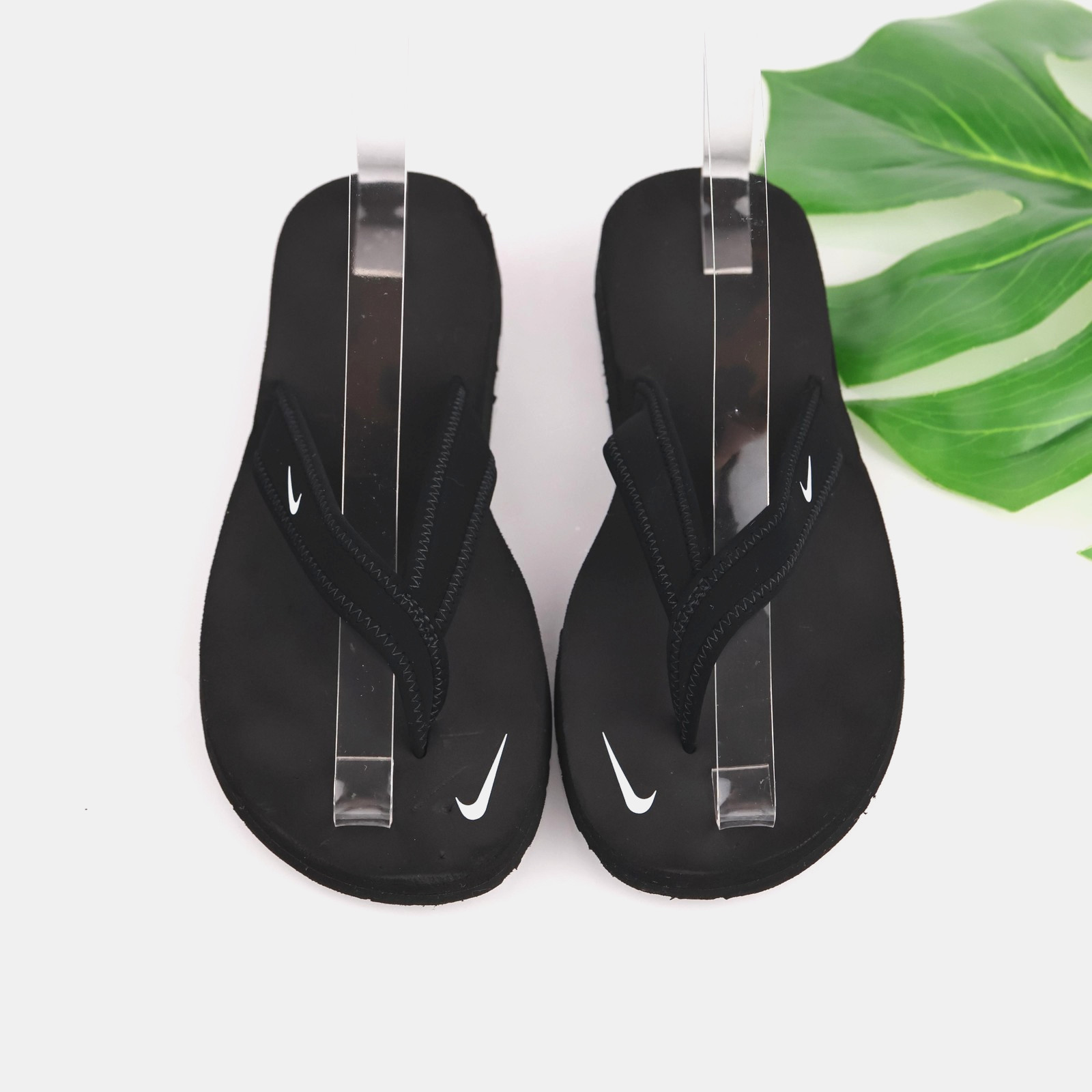 Nike Womens Celso Sandals Size 6 Black Foam Thong Flip Flop Casual Pool Slides
