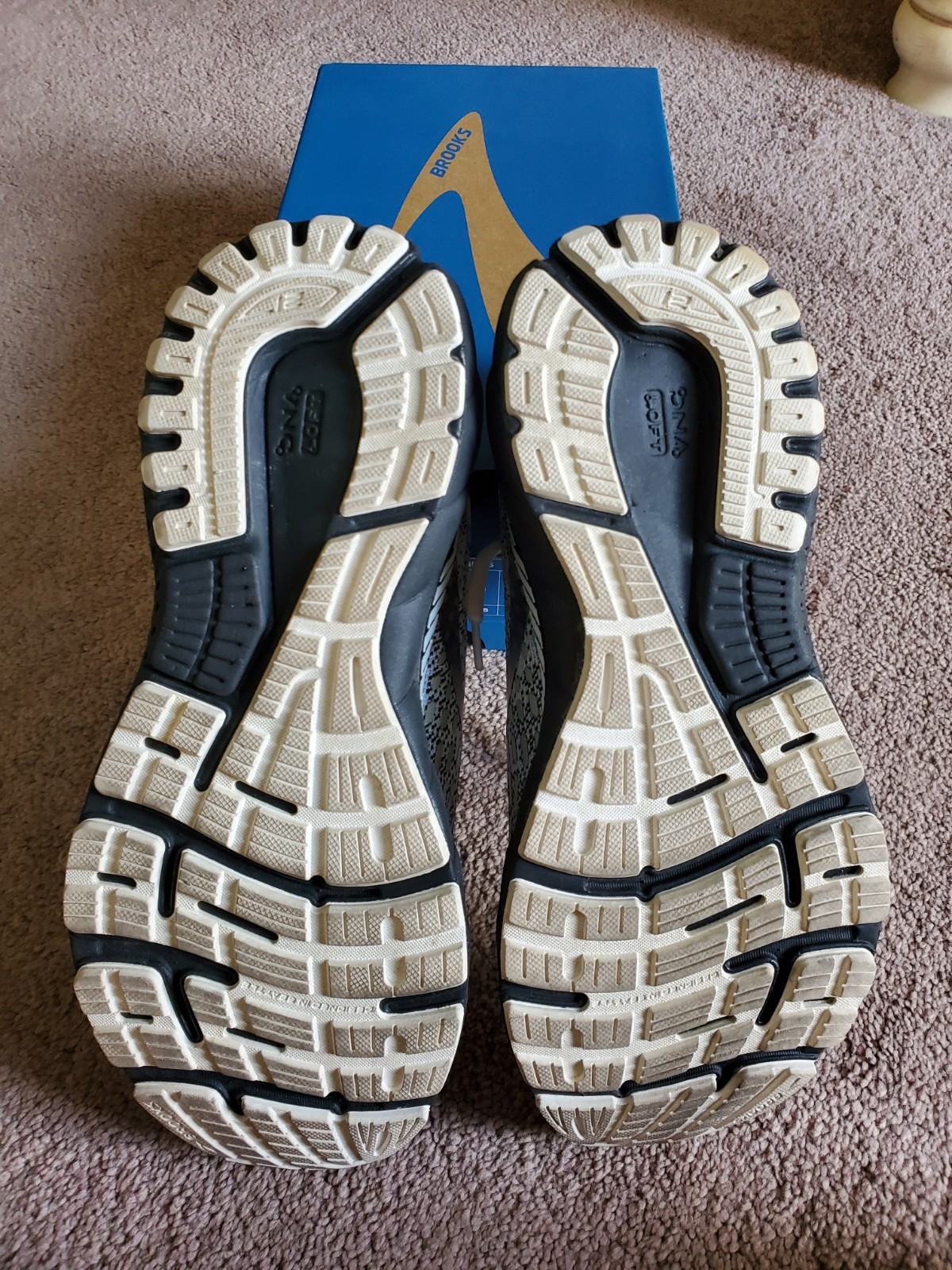 Size 9.5 – Brooks Adrenaline GTS 21 Black/Gray/White – 120329-1B-135