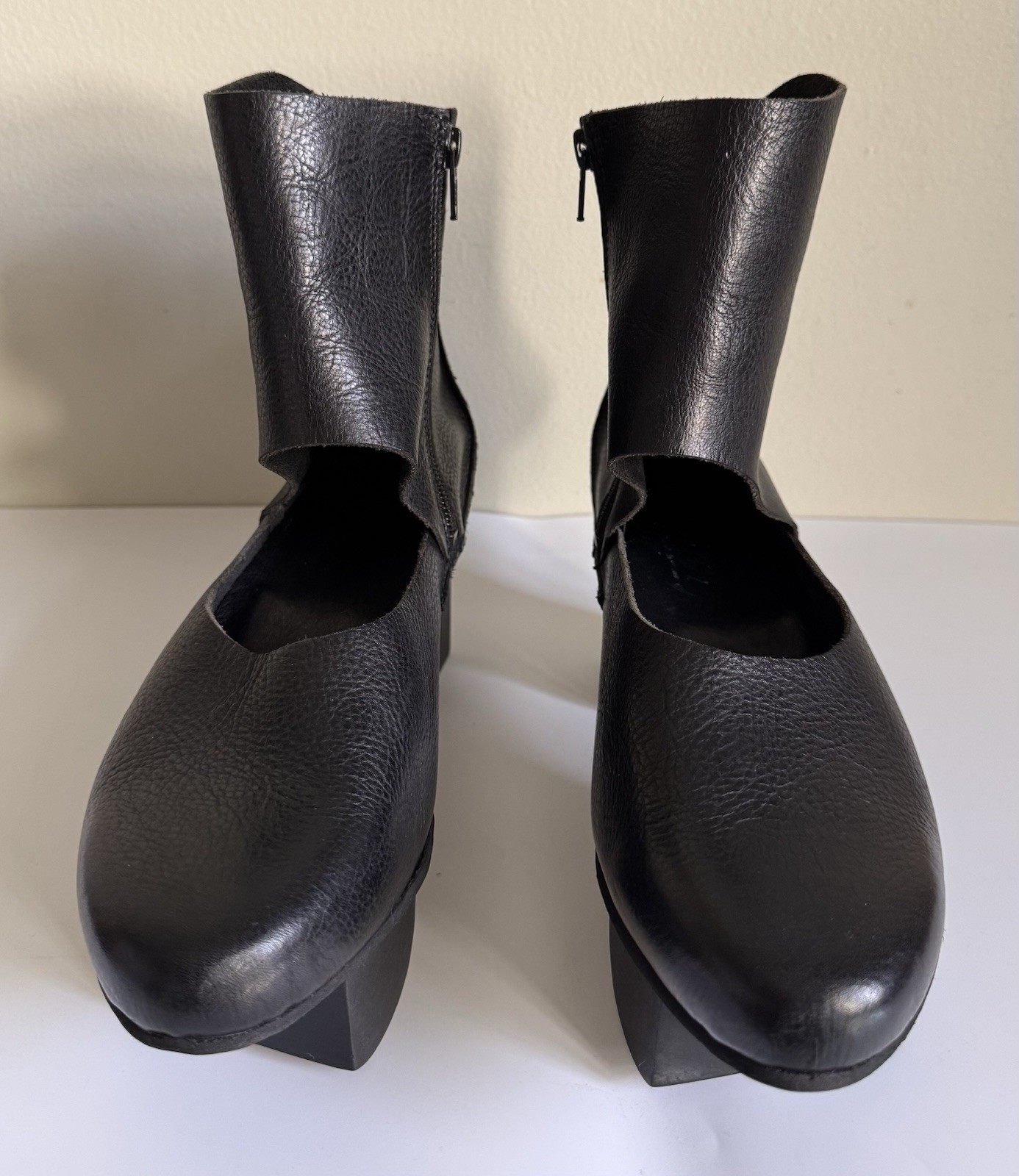 Trippen Happy Collection Split Platform Leather Ankle Boot with Cutout EU 41
