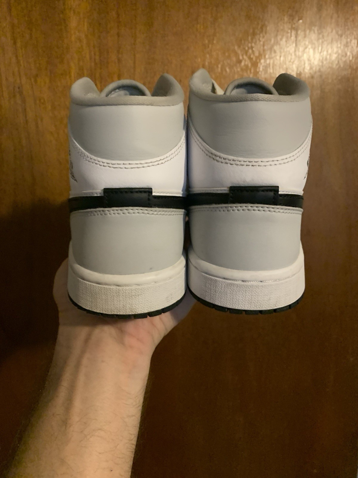 Air Jordan 1 Mid BQ6472-015 Mid Leather Light Smoke Grey (Women US 7.5)