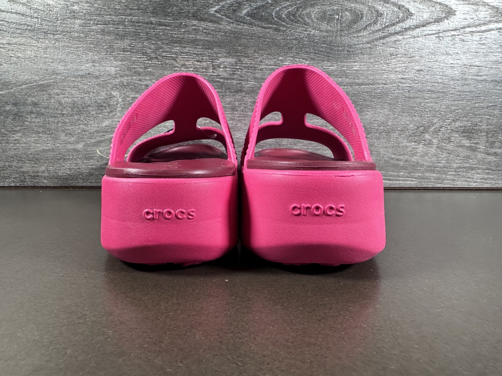 Crocs Women’s Getaway Groove Platform Sandals – Dragon Fruit Pink #210701-6ZQ