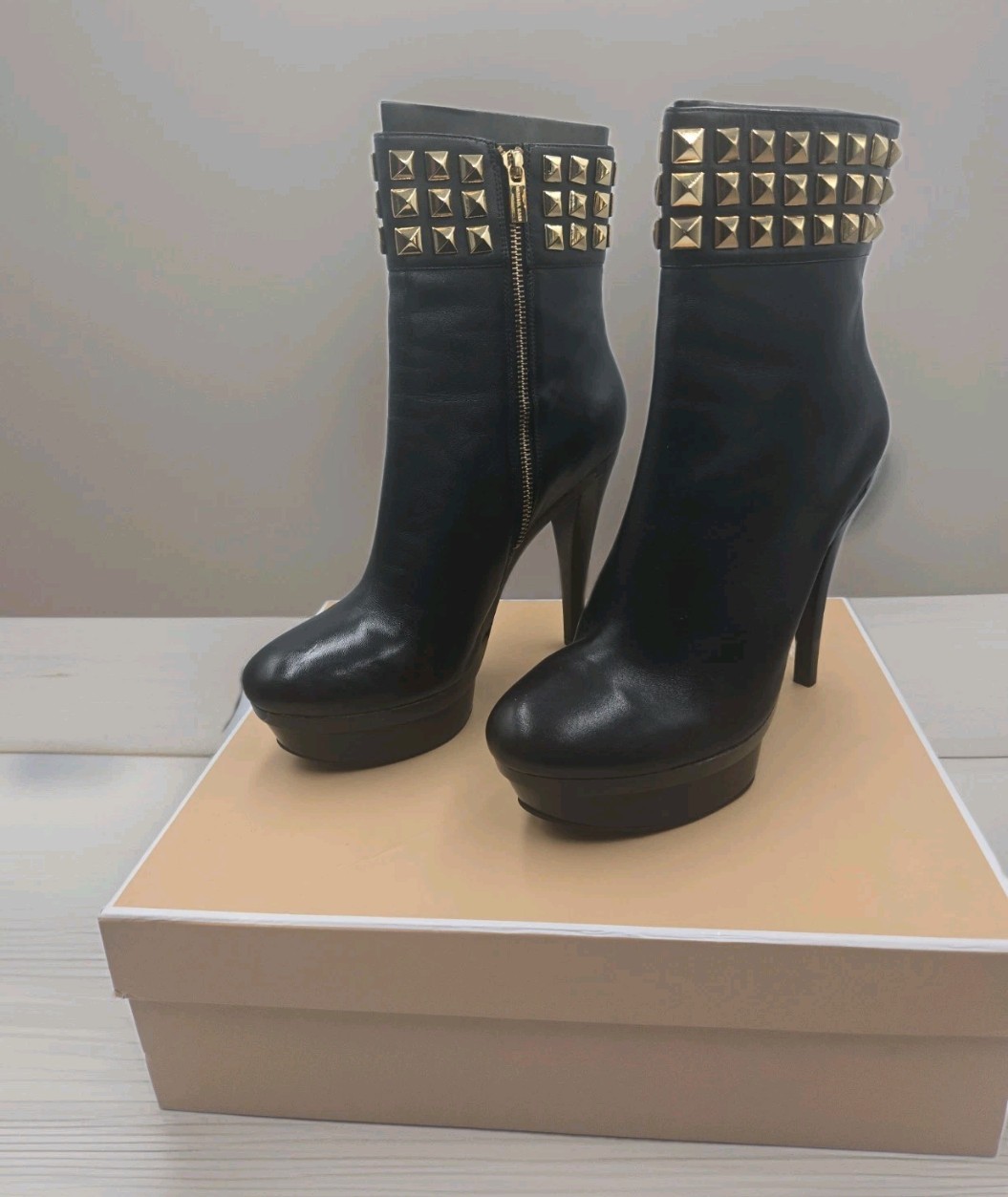 Michael Kors Black Aria Gold Stud Bootie Size 11M Stiletto 👠 Heel