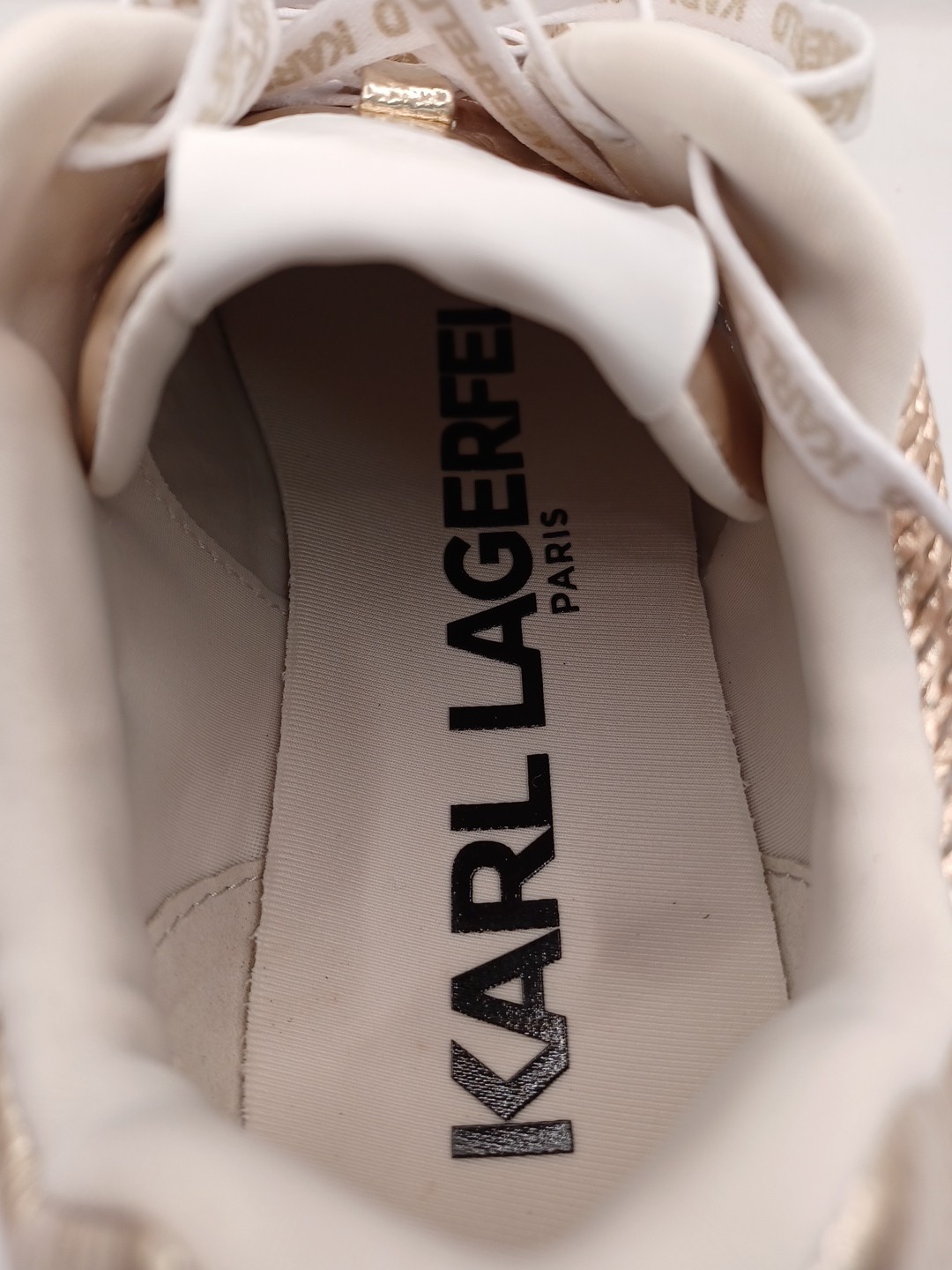 NEW Karl Lagerfeld Paris Meade Lace Up Sneakers Womens Size 8.5 US