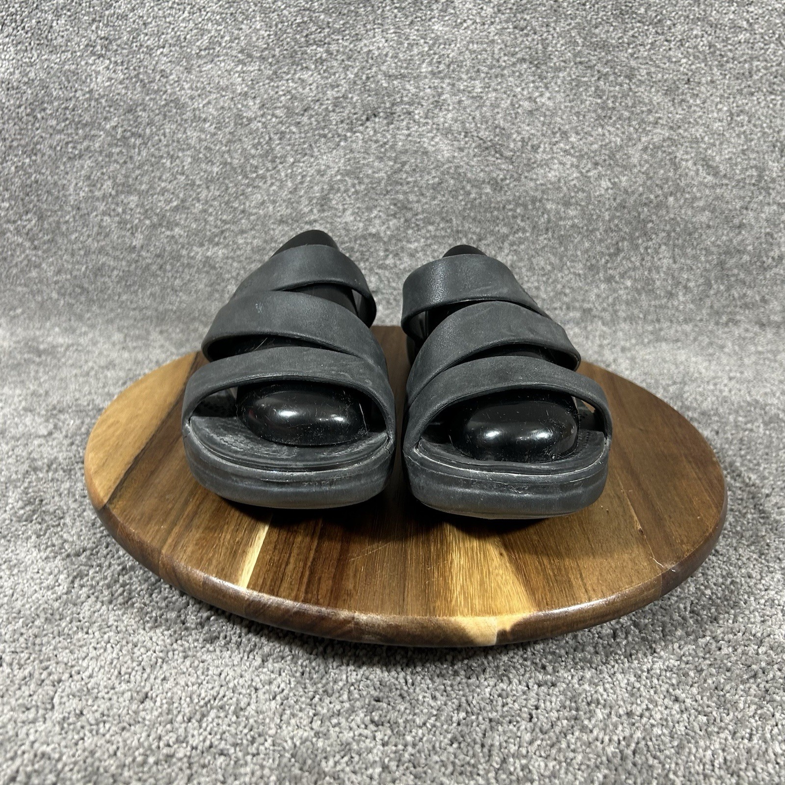 Crocs Getaway Strappy Women’s Size 10 Black Classic Slip On Comfy Sandals Used