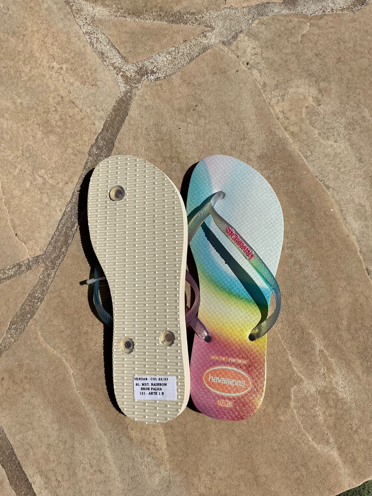 havaianas Womens Size 7/8 Slim Metallic Raninbow three different colors