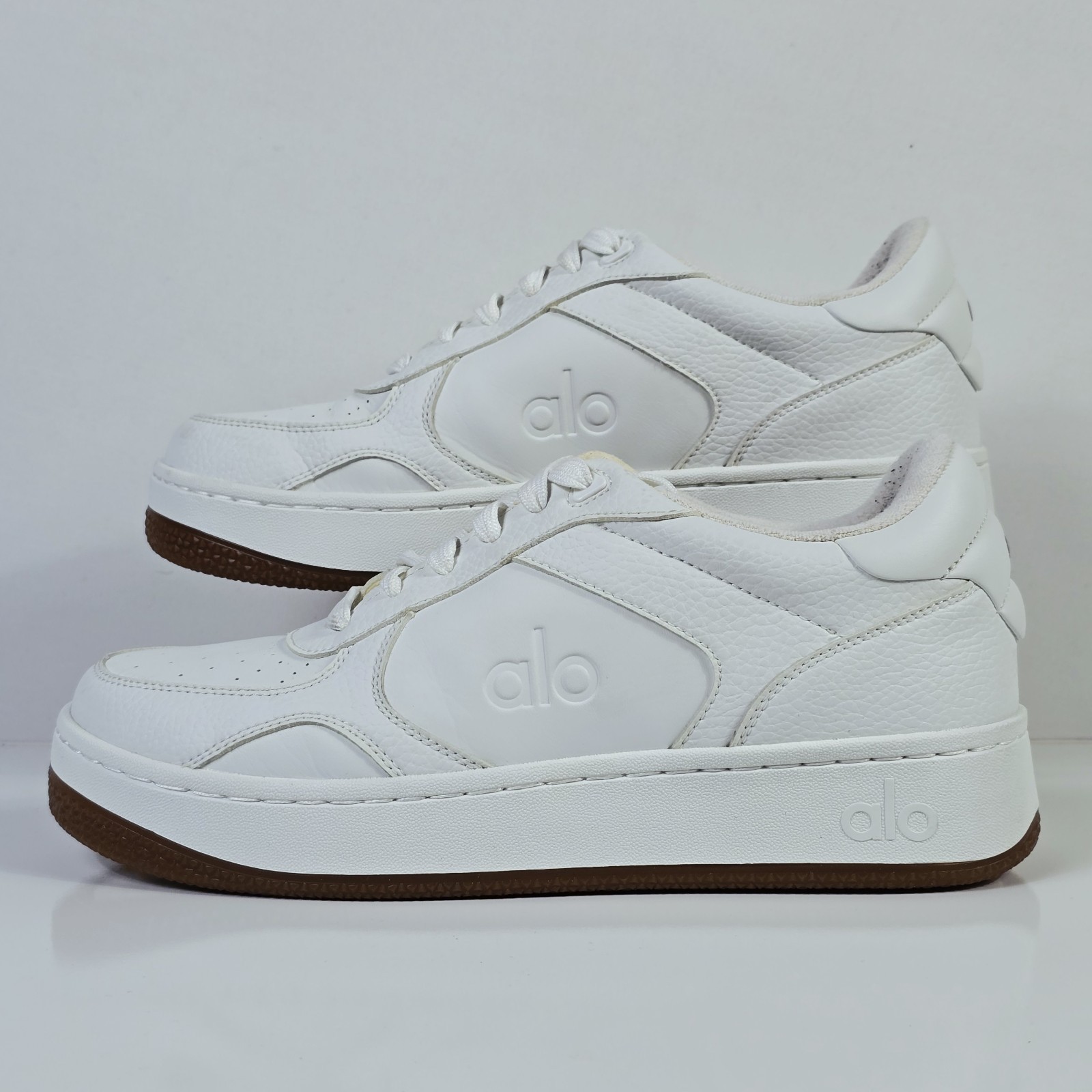 Alo Yoga Recovery Mode Sneakers Natural White Gum Sole Men’s 9 / Women’s 10.5