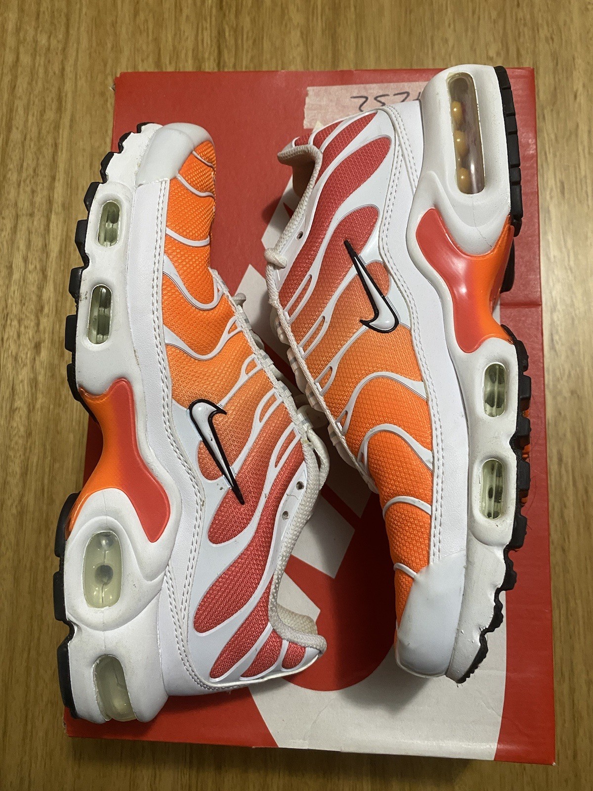 Nike Air Max Plus White Sunrise Womens Sneaker US8W DZ3670-101
