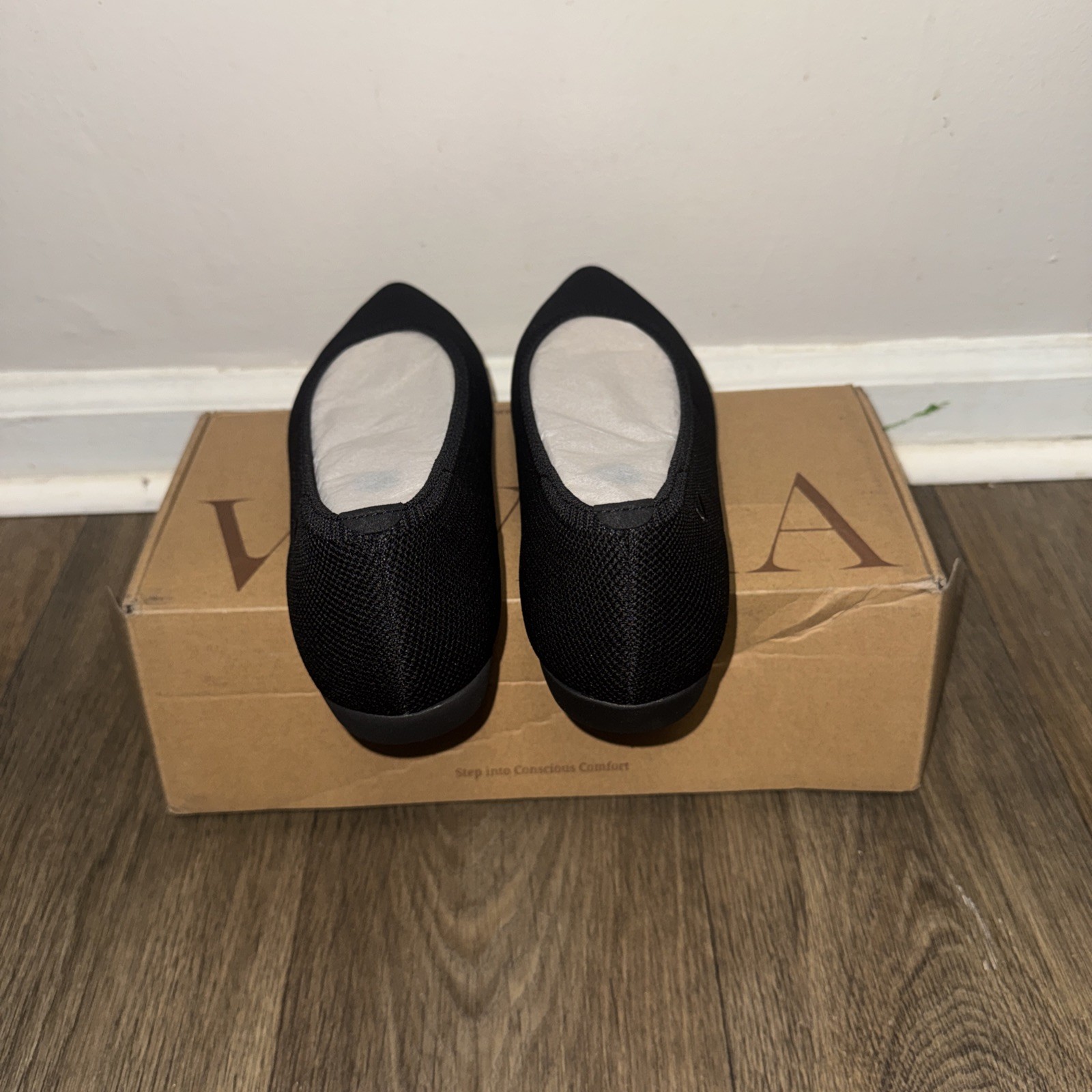 VIVAIA Aria Walker Black Water Rpt Size 10.5 Women US