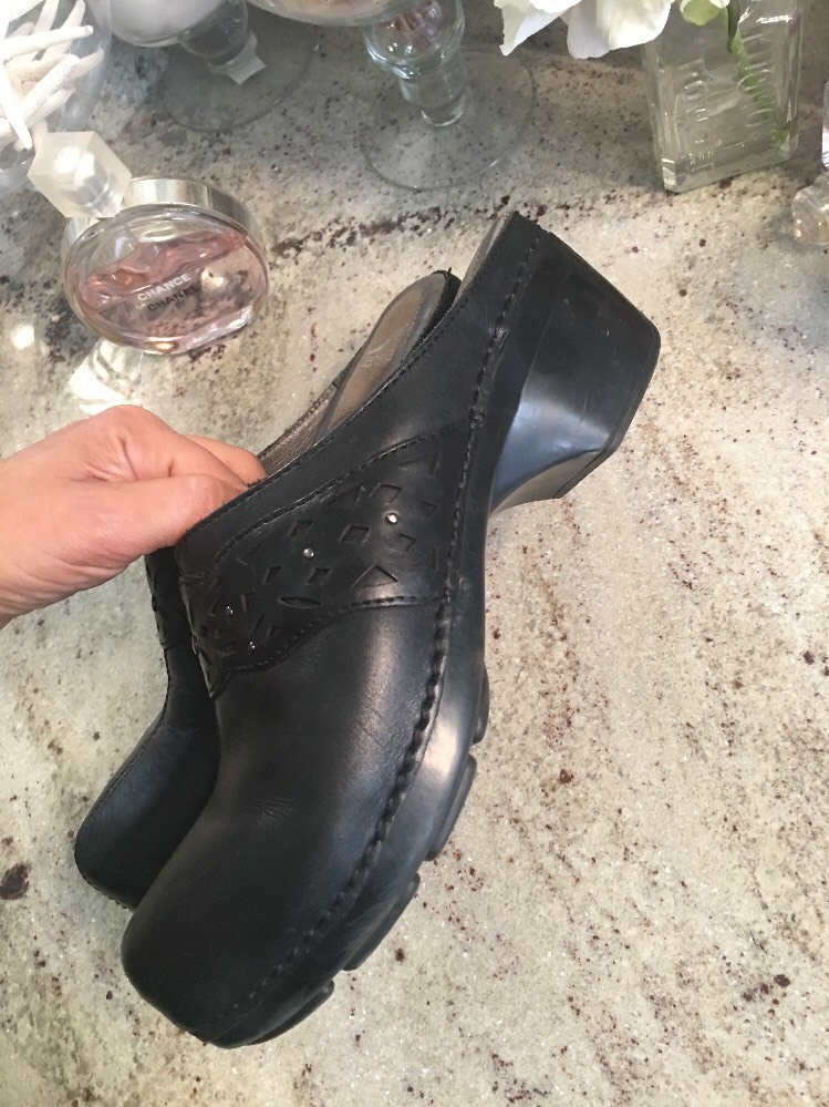 DANSKO «Pippa» Thermoplastic Clogs/Mules Cutout Studded 41 = US 10.5-11