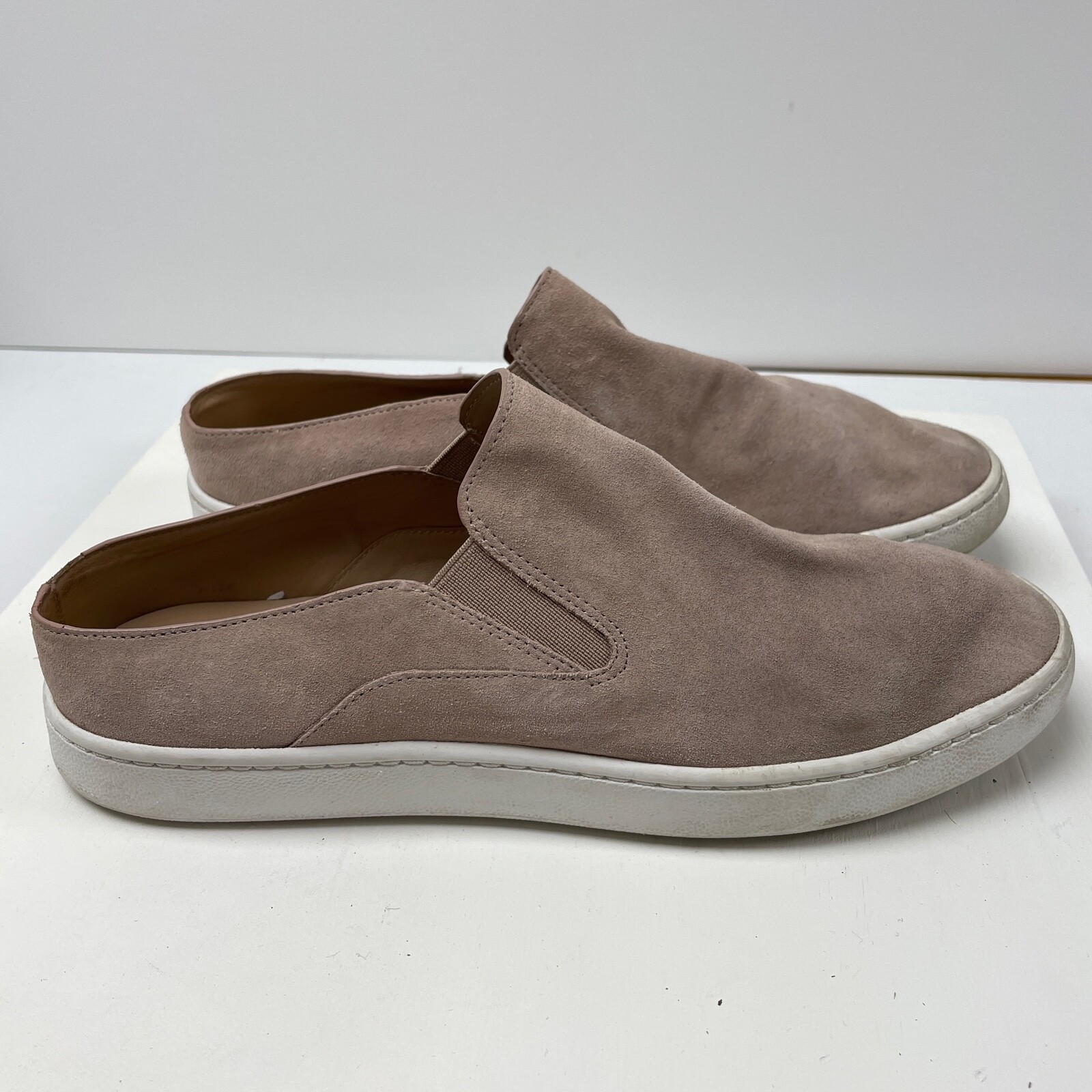 Vince Suede Slip On Sneakers Womens 7 Flat Open Back Round Toe Light Pink