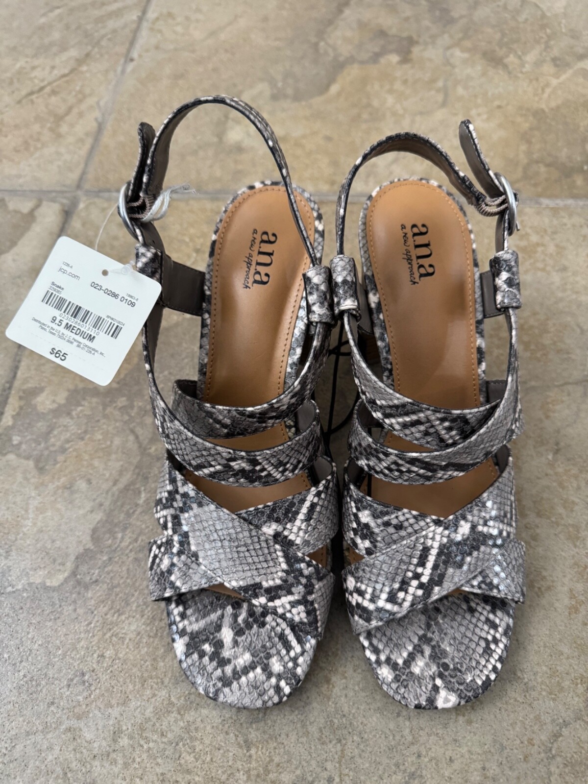A.N.A. A NEW APPROAH HEEL SHOES WOMENS SIZE 9.5