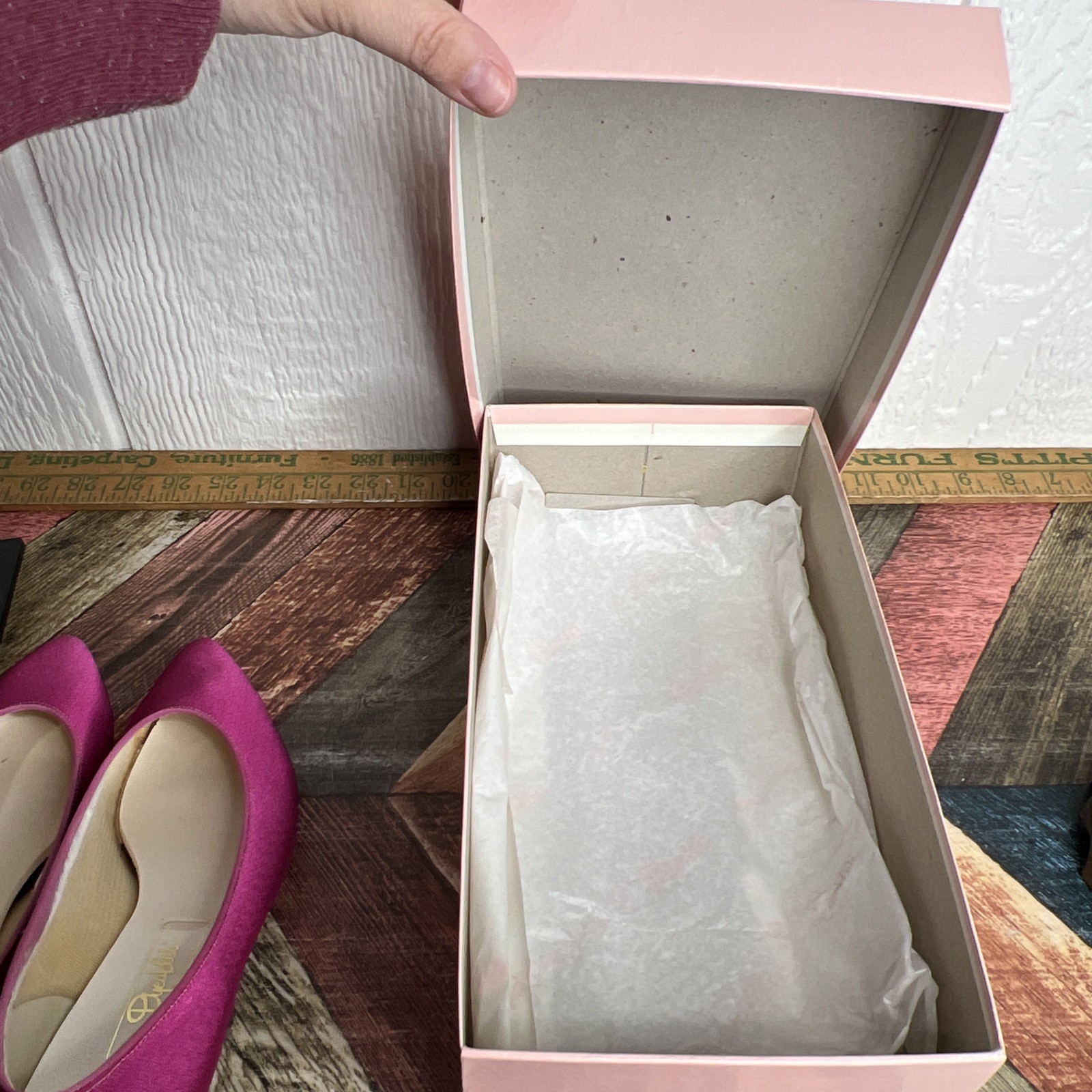 Vintage Dyeables Satin Heels Shoes Size 7.5 AA LATEDATE LUXE Hot Pink 82507