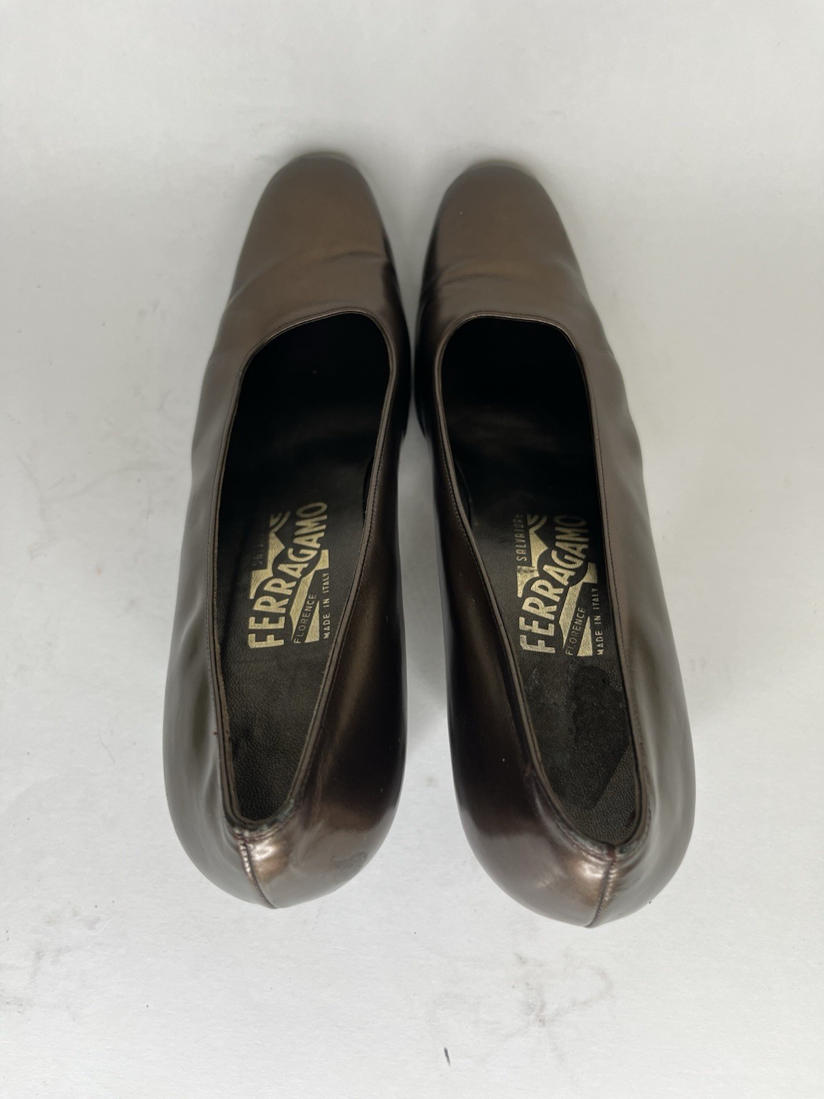 Salvatore Ferragamo Bronze Patent Leather Pumps Heels Women’s Sz 9 4A US/39.5EU