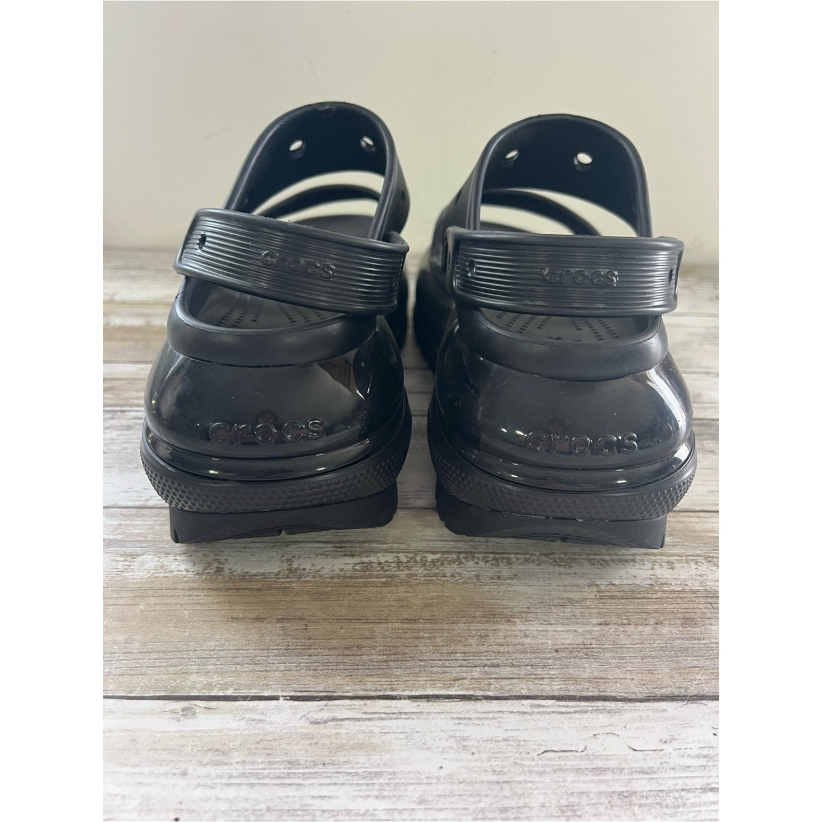 Crocs Classic Mega Crush Platform Sandal Women Size 11