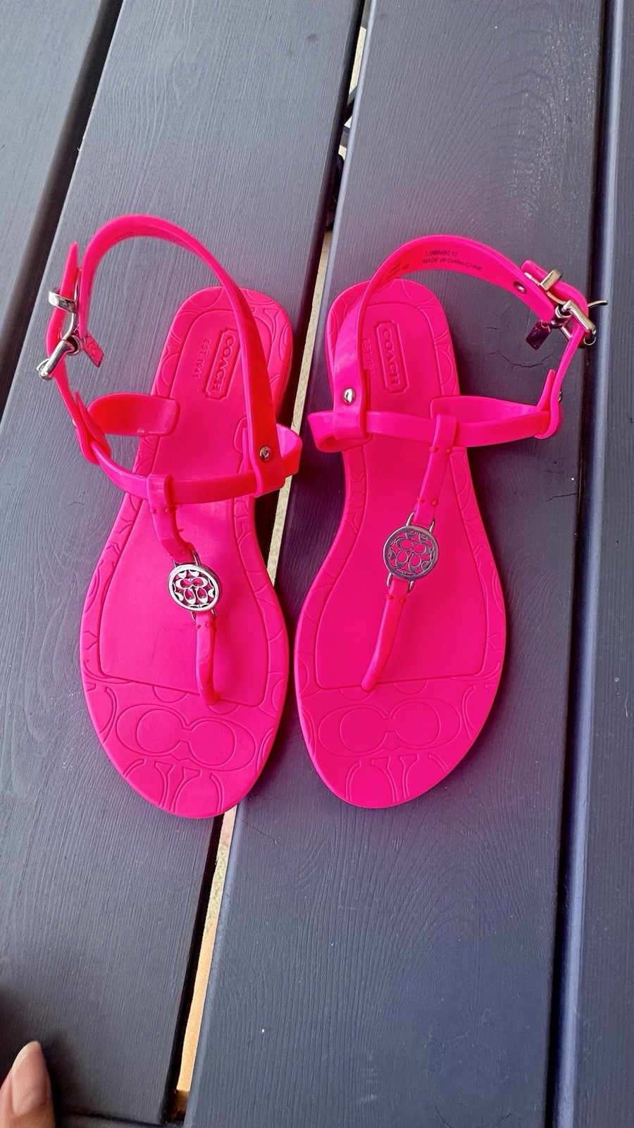 Coach Pier jelly thong sandals Size 5B