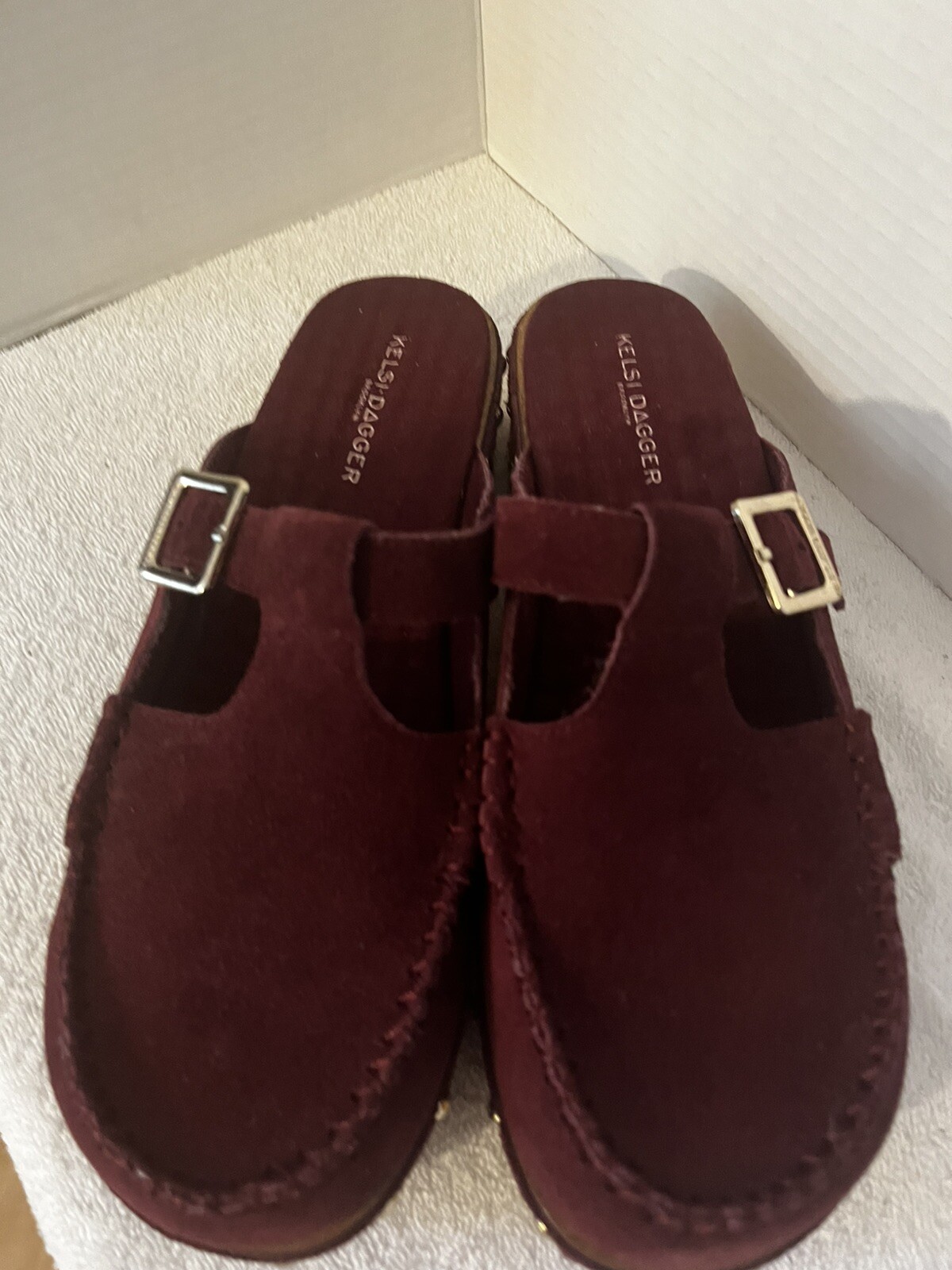 Kelsi Dagger Brooklyn Hold Garnet Women Suede Clogs Size 8.5 NWOT