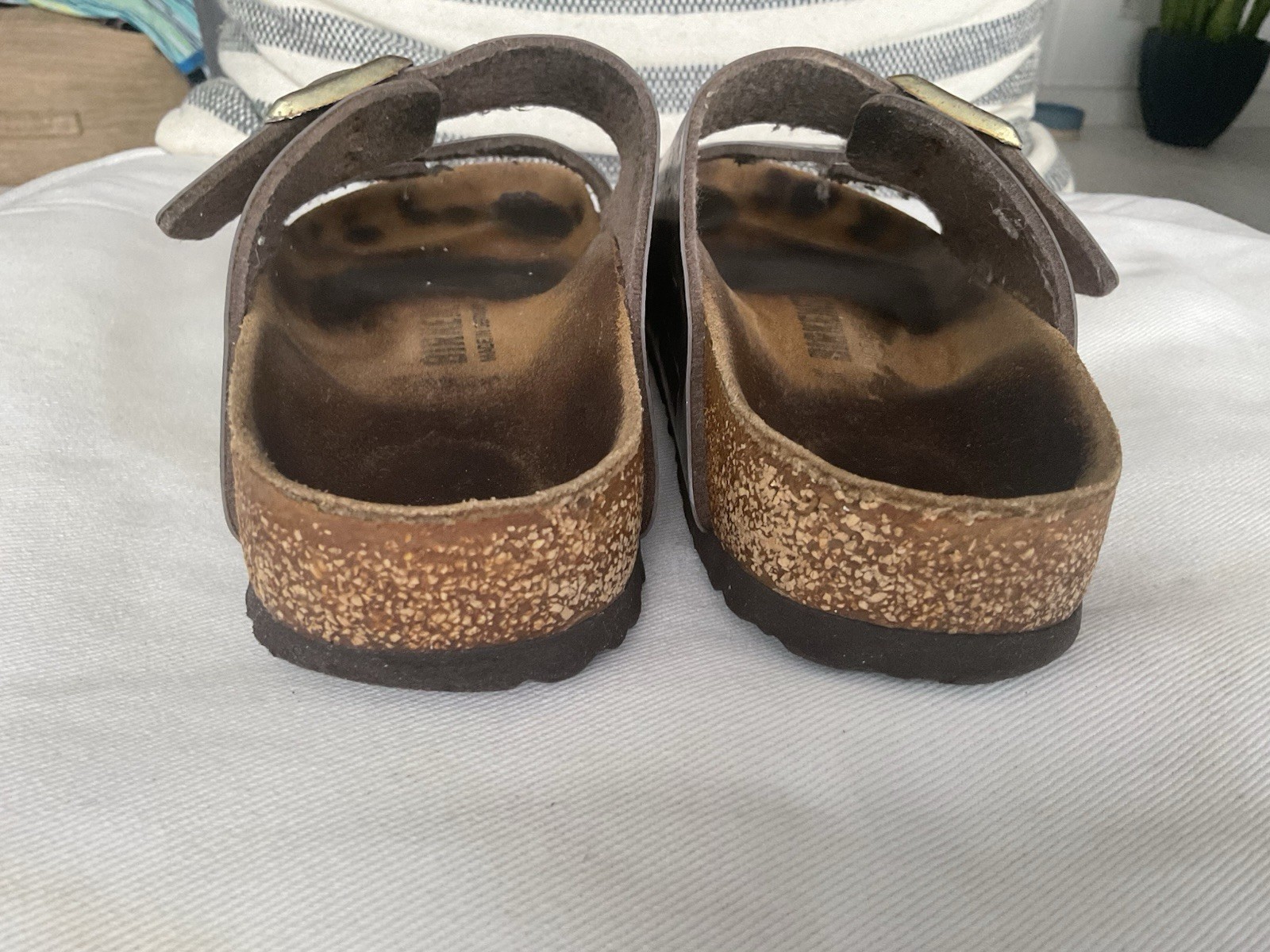 BIRKENSTOCK Wmn ARIZONA 2 Strap SLIDE SANDALS Metallic Bronze Size 38 (7)