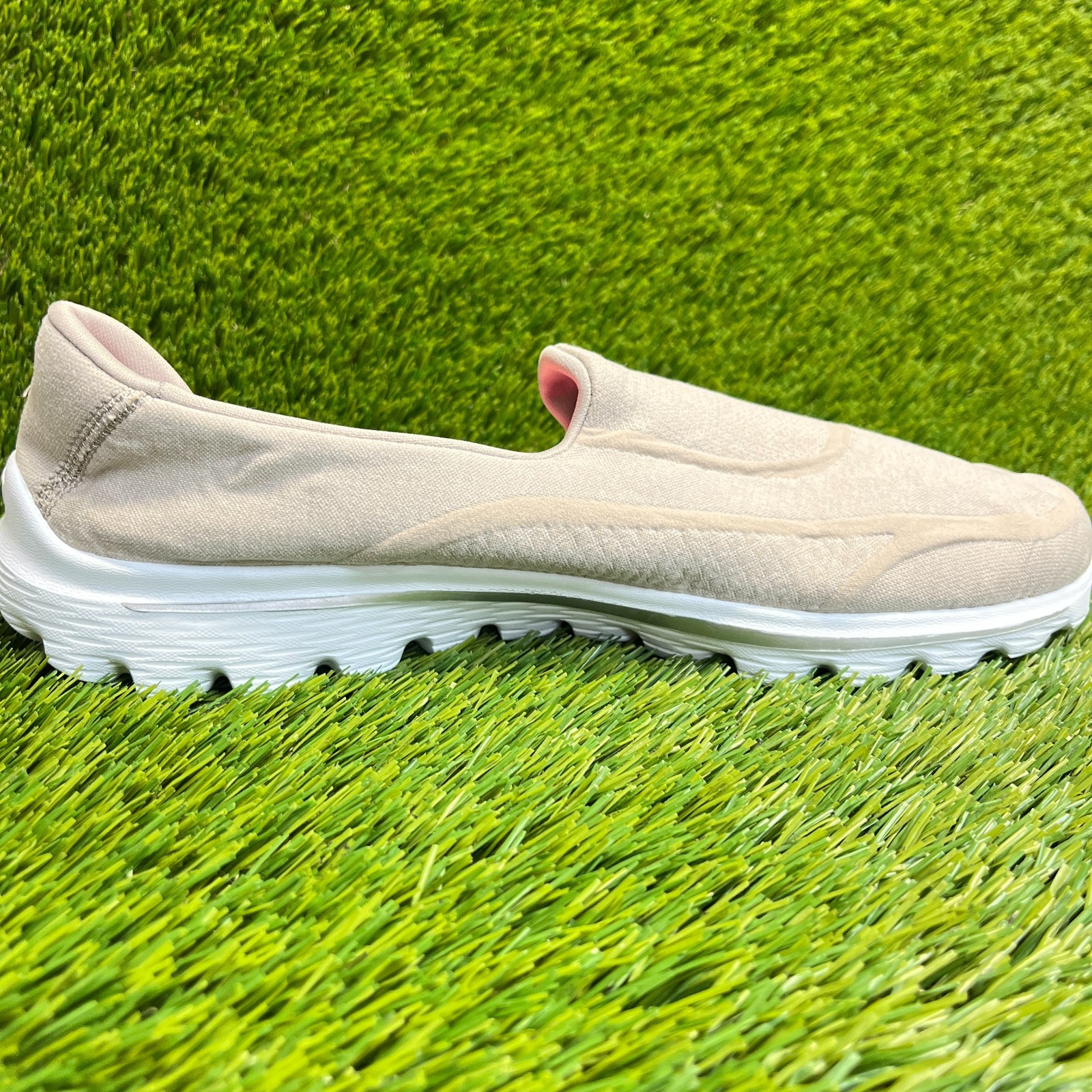 Skechers Go Walk 2 Super Sock Womens Size 11 Taupe White Athletic Shoes Sneakers