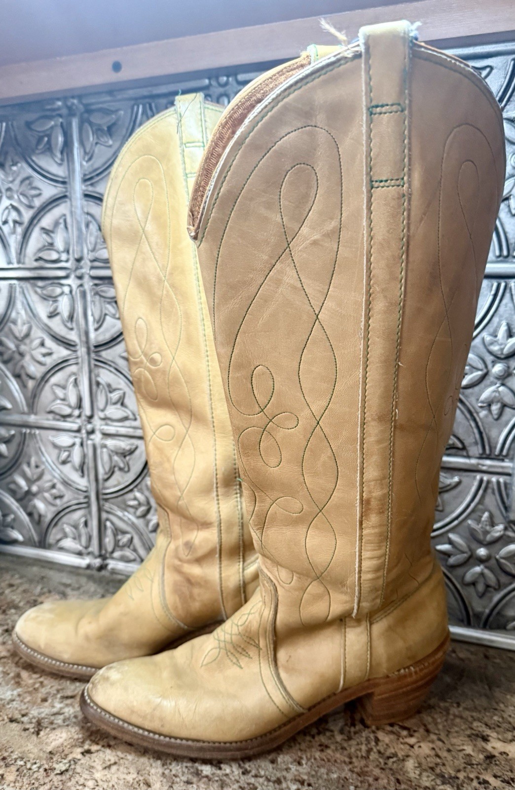 Vintage Dingo Leather Women’s 8N Cowboy Boots (Mustard W/ Green Stitching)