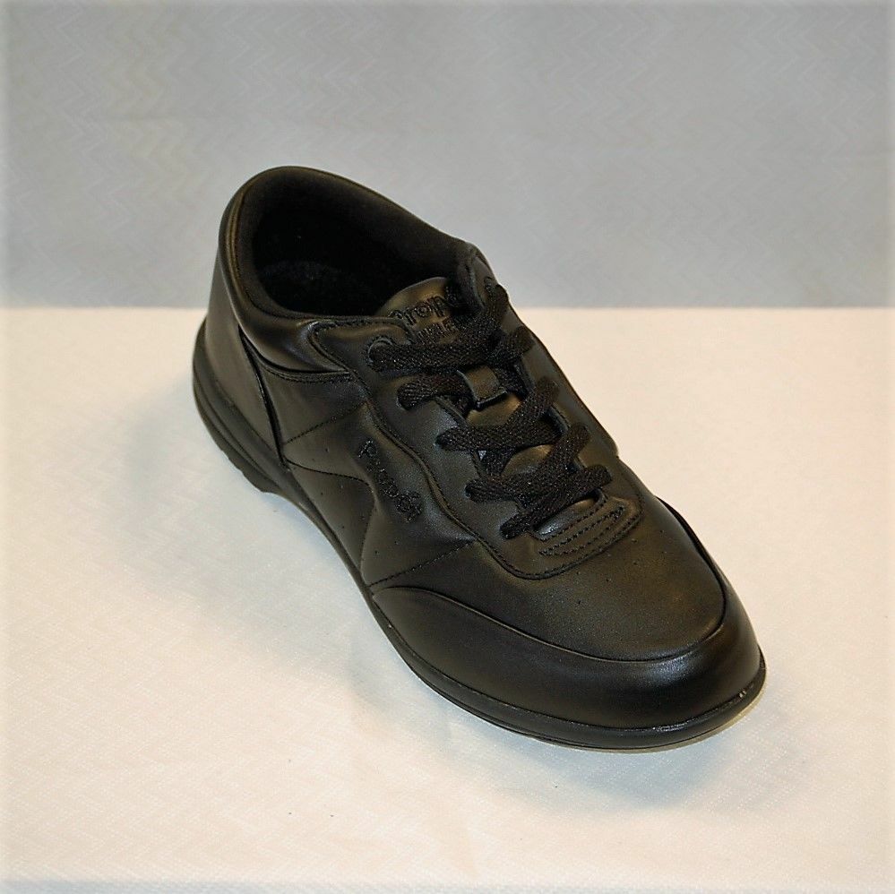 Propet W3840SR Black Washable Walker Slip Resistant Women’s size 7.5 medium
