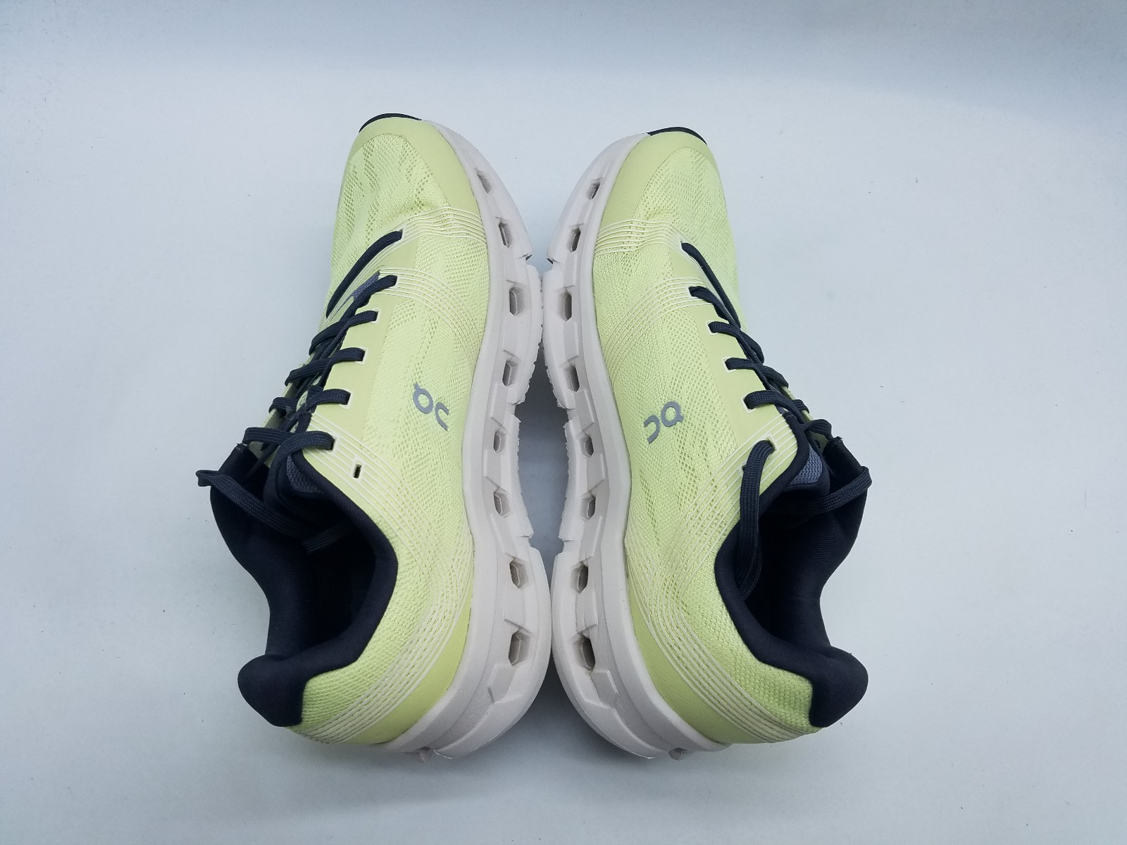 On Cloudgo Swiss Engineering Women’s Size 9.5 Road Running Shoes *Less than 5 mi