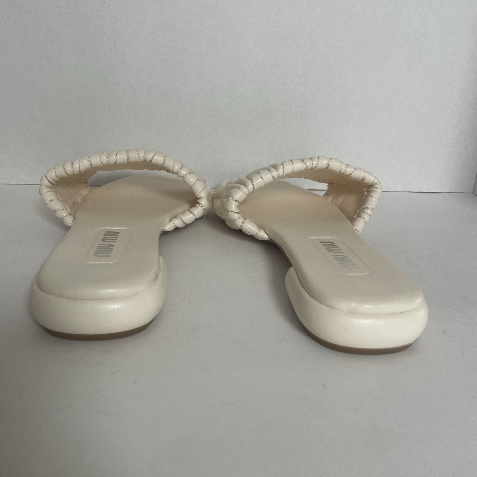 Miu Miu Matelassé Leather Slide Sandals Ivory EU 40 US 9-9.5 Made Italy