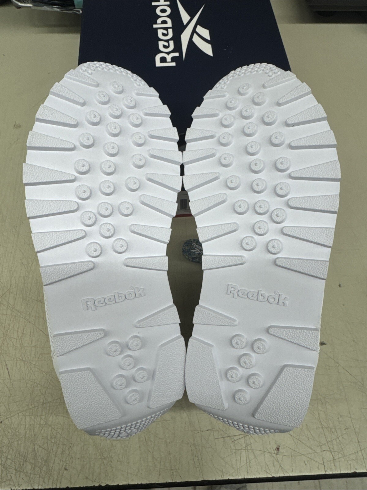 PICK SIZE – Reebok Women’s White Classic Renaissance Classic Shoe V67018