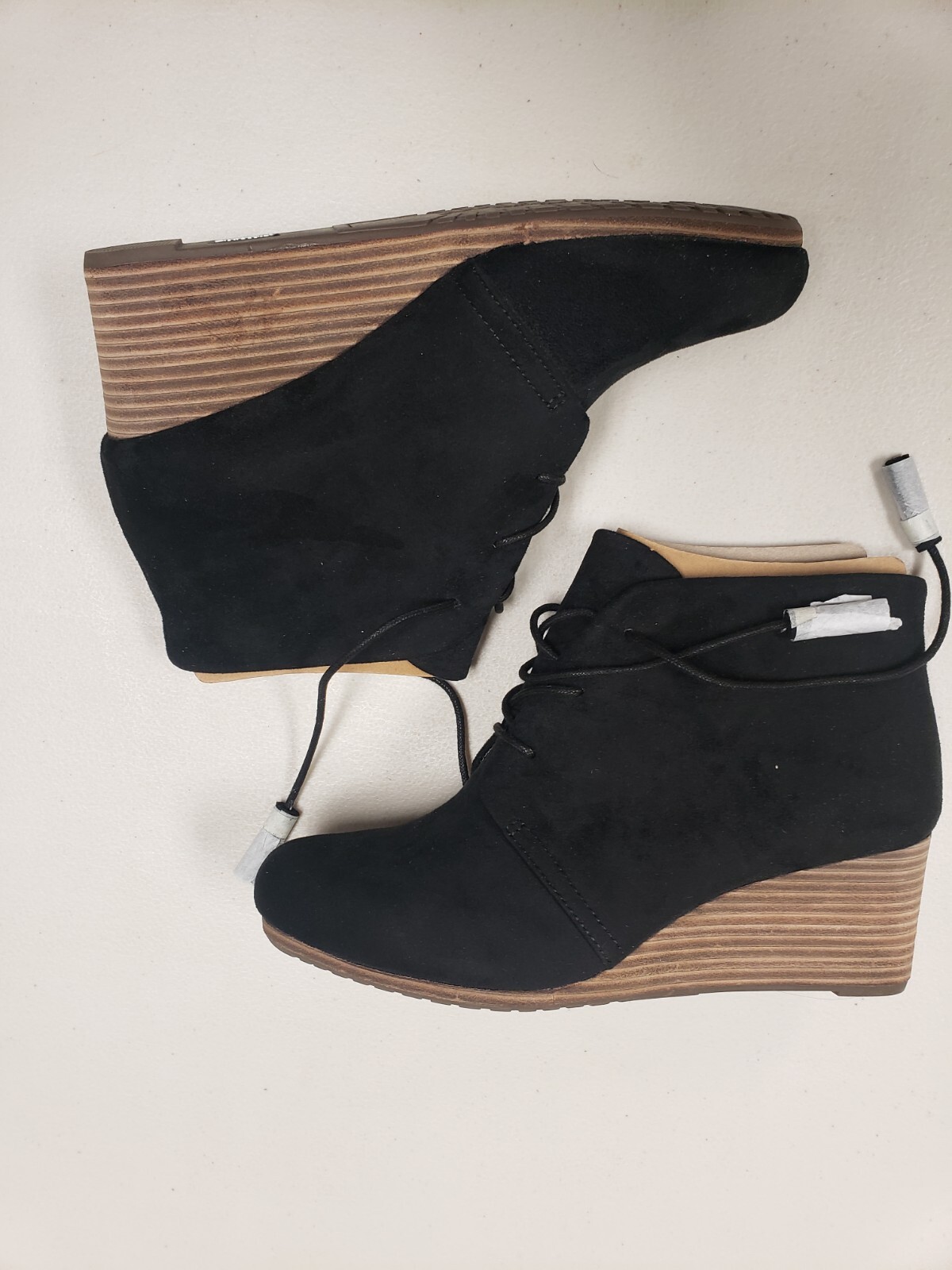 NIB Dr. Scholl’s Women’s Dakota Booties Black Microfiber Suede Tie Wedge Size 9
