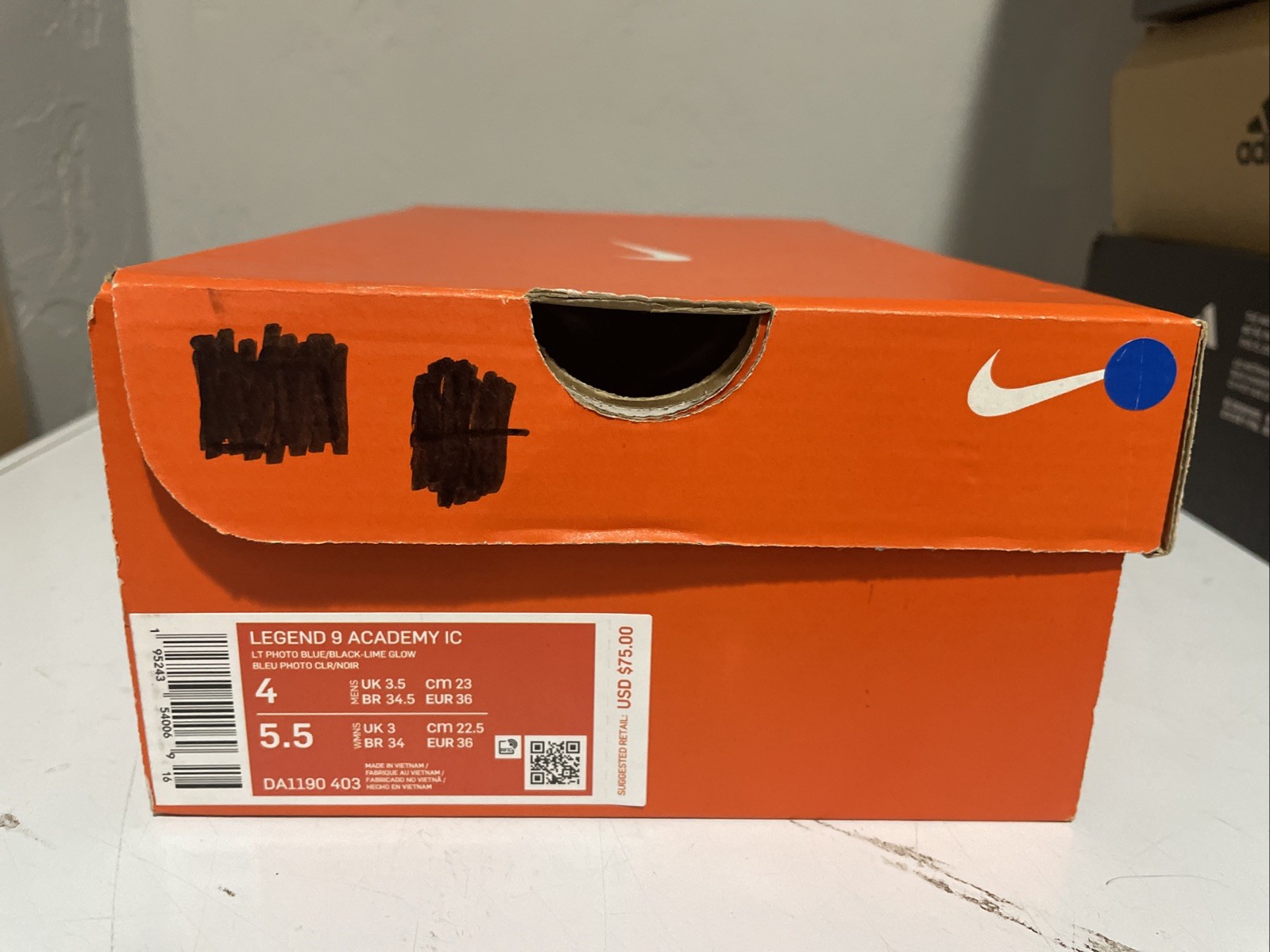 Nike Tiempo Legend 9 Academy IC Indoor Soccer Shoes Mens 4 or Women 5.5 Blue NEW