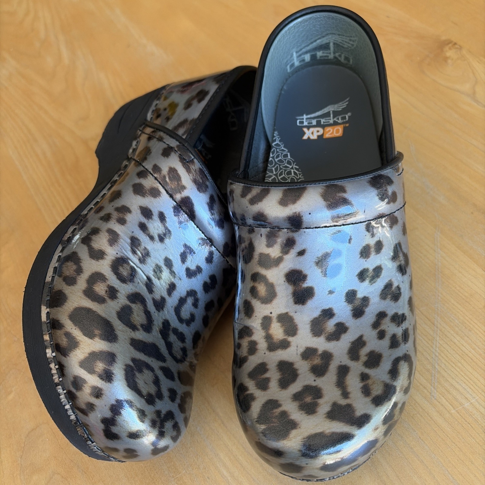 GREAT CONDITION! Dansko XP 20 Pro Leopard Iridescent Clog Womens EU 38/Us 7.5