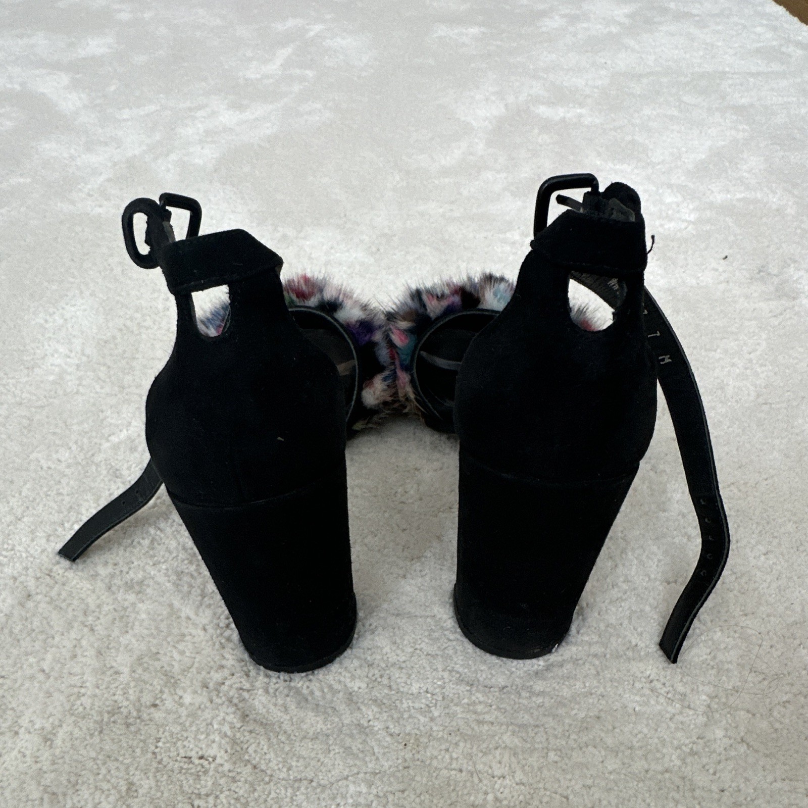 Stuart Weitzman Leather Strappy Ankle Strap Faux Fur Sandals Black 7