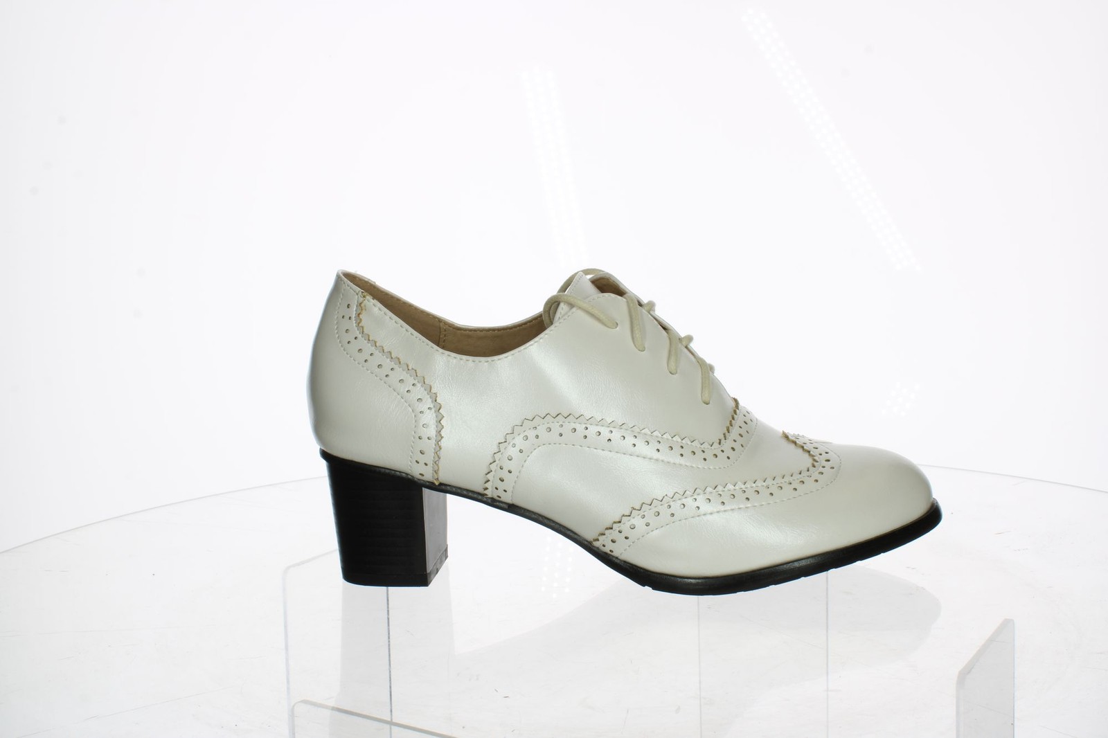 Odema Womens Ivory Booties EUR 41