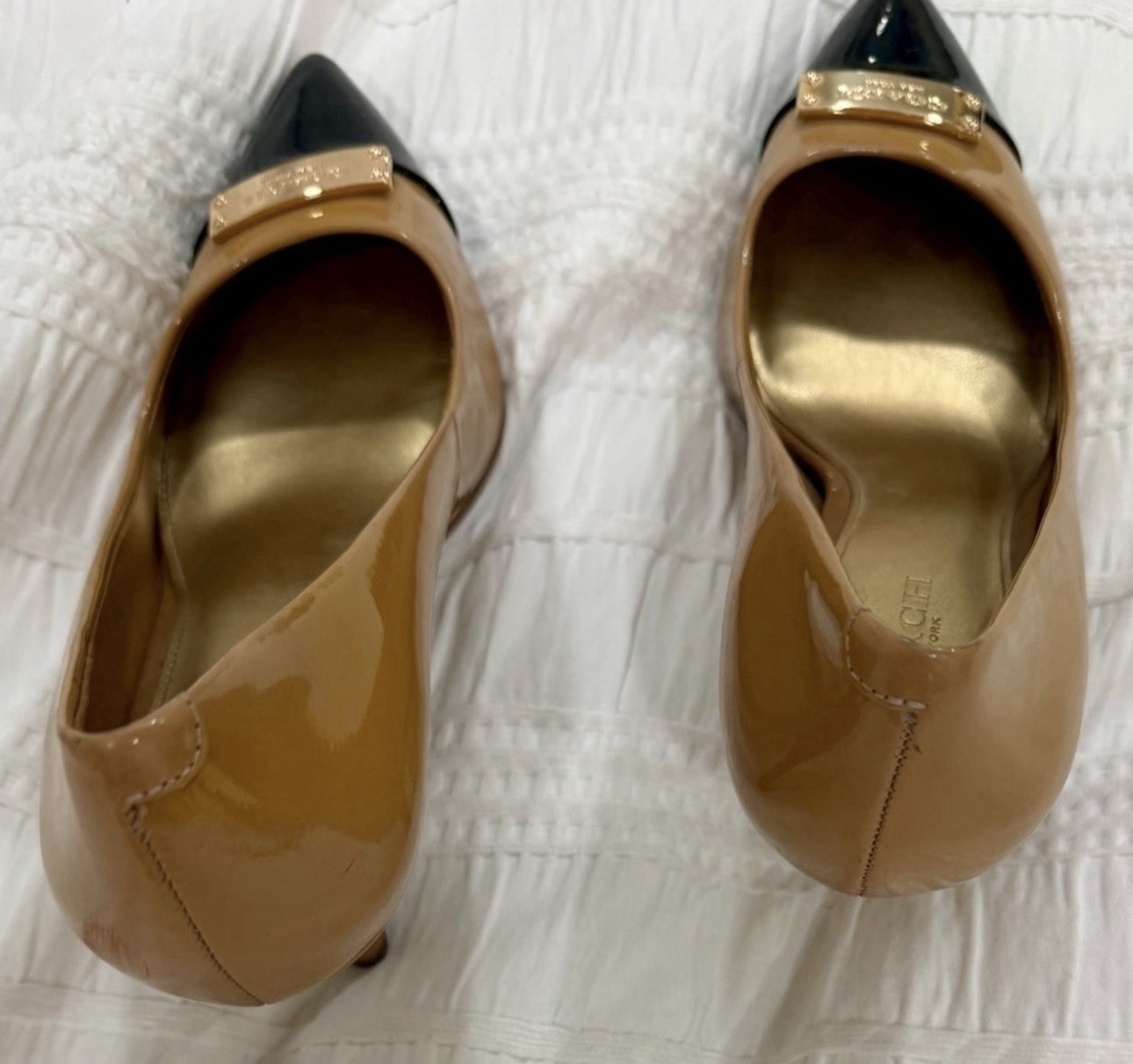 Coach Zan Patent Leather Pointed Toe Pumps Tapioca Tan Black Cap Toe Gold Plate