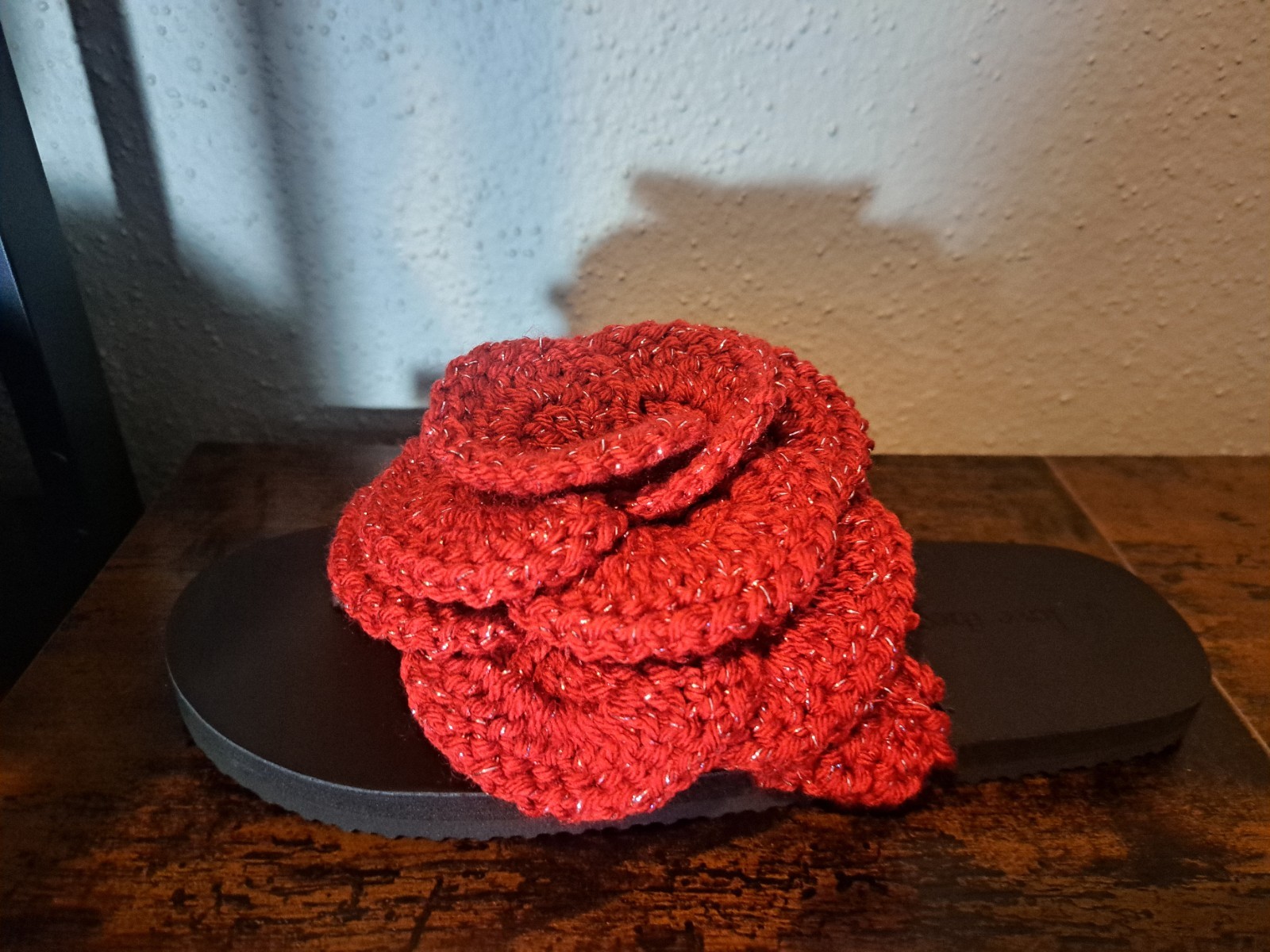 Women’s Size 9 Sandals With Handmade Crochet Red Sparkle Gemstone Rose