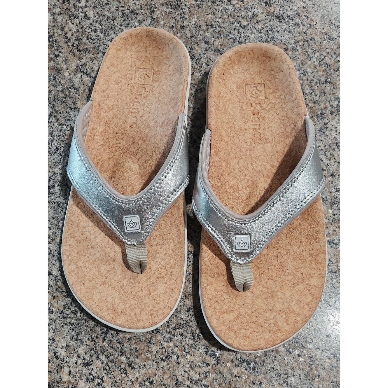 Spenco Women’s Silver Metallic Cork-Style Thong Sandals Size 6