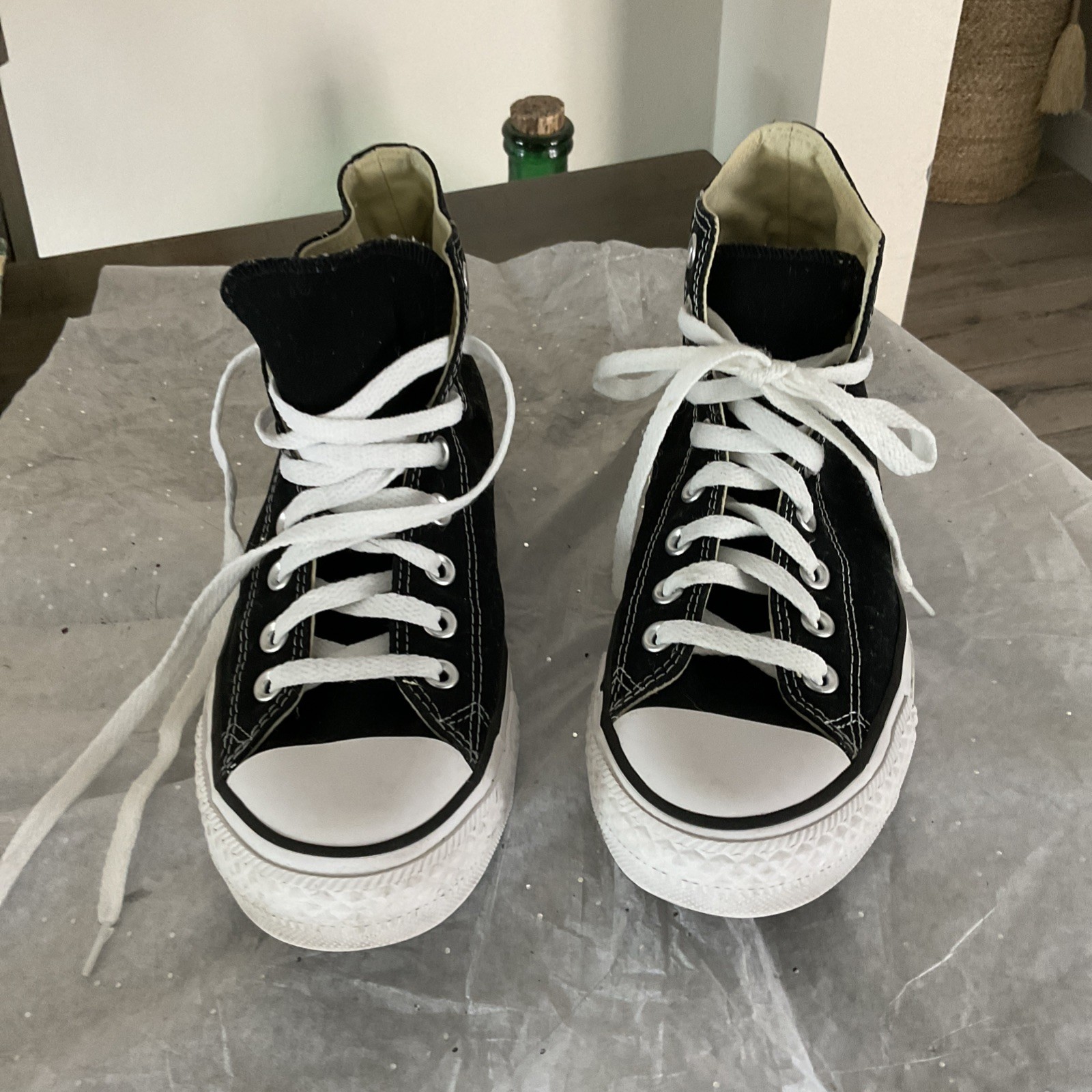 Converse Chuck Taylor All Star High Tops Black size 9