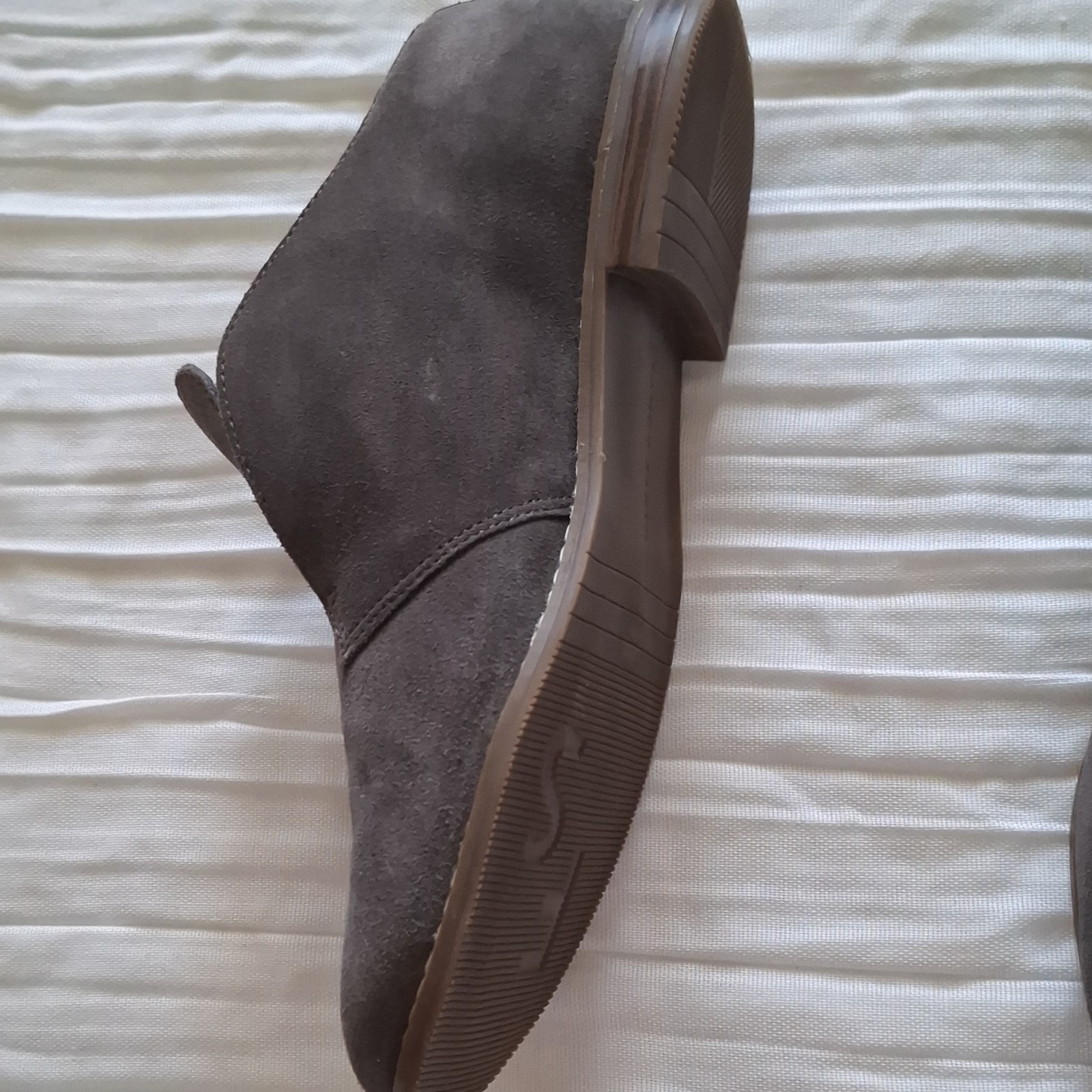 Franco Sarto Women’s Gray Suede Slip-On Ankle Bootie Round Toe Stretch 8.5M