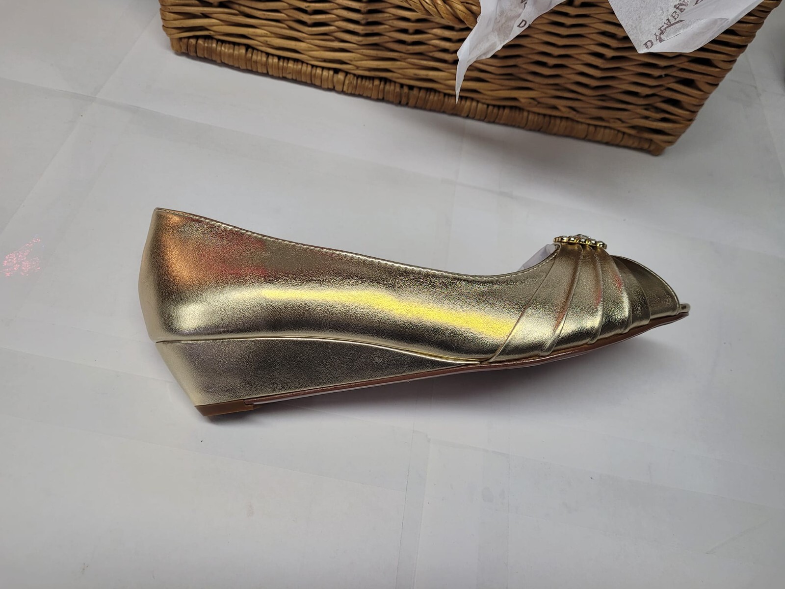 Annette dyeables gold metallic pu shoes size 10b / sn2058 R1