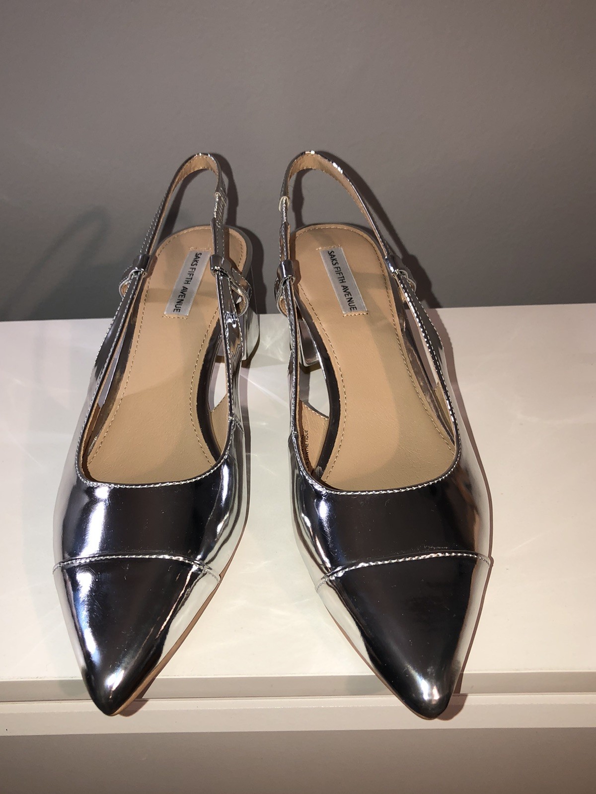 Jewel Badgley Mischka Monroe Slingback Silver Metalic 2″ Block Heel Sz 9 NEW