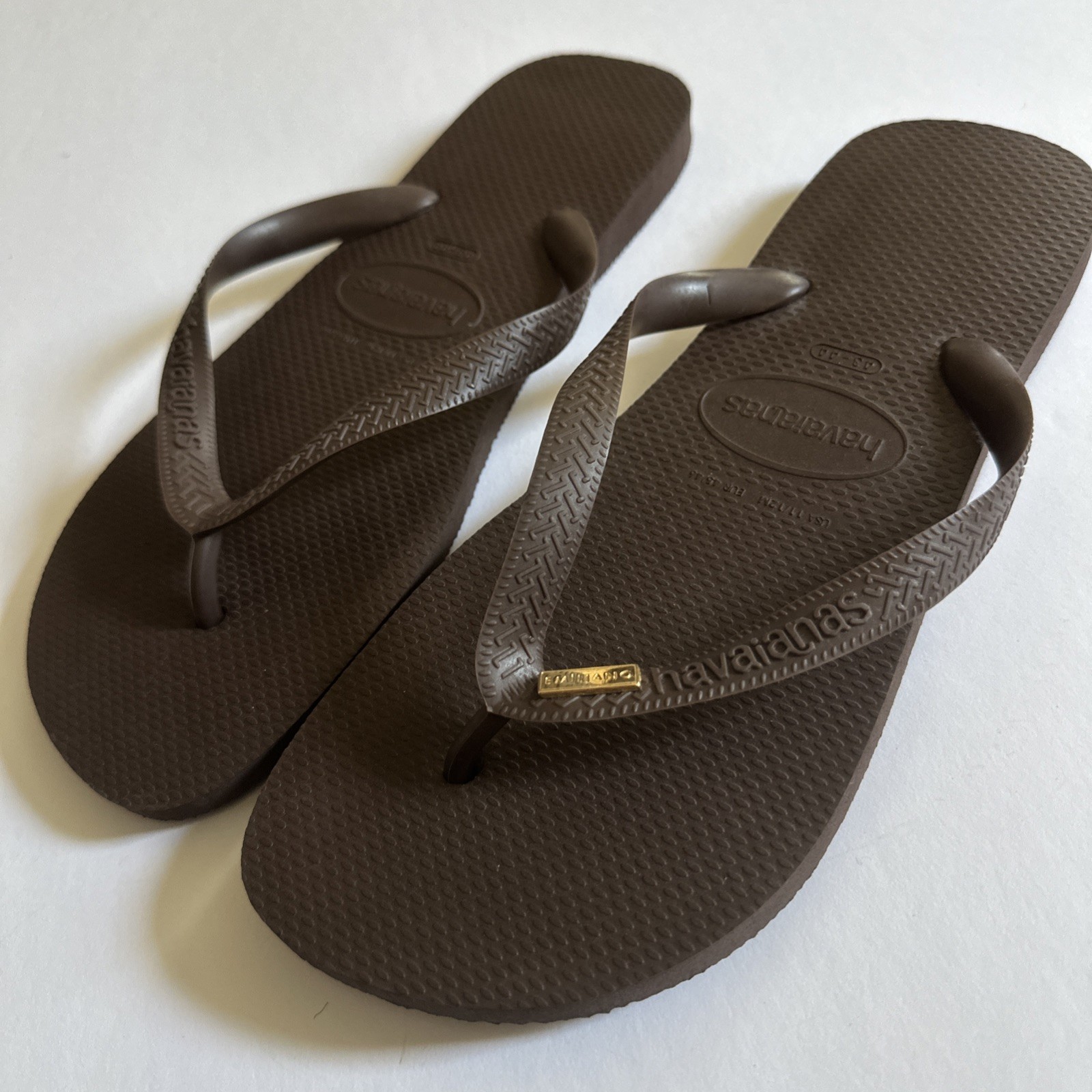 Brown Havaianas With Metal Logo Mens 11/12 NWOT