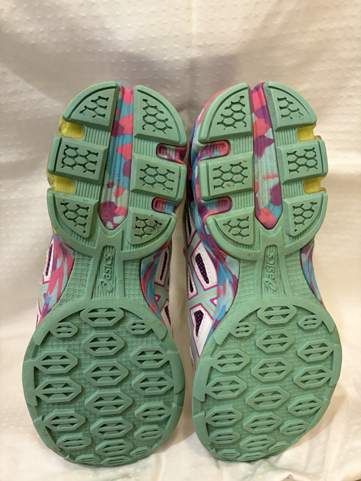 ASICS women’s Multicolor Low Top Lace-Up Running Sneakers Rubber Outsole